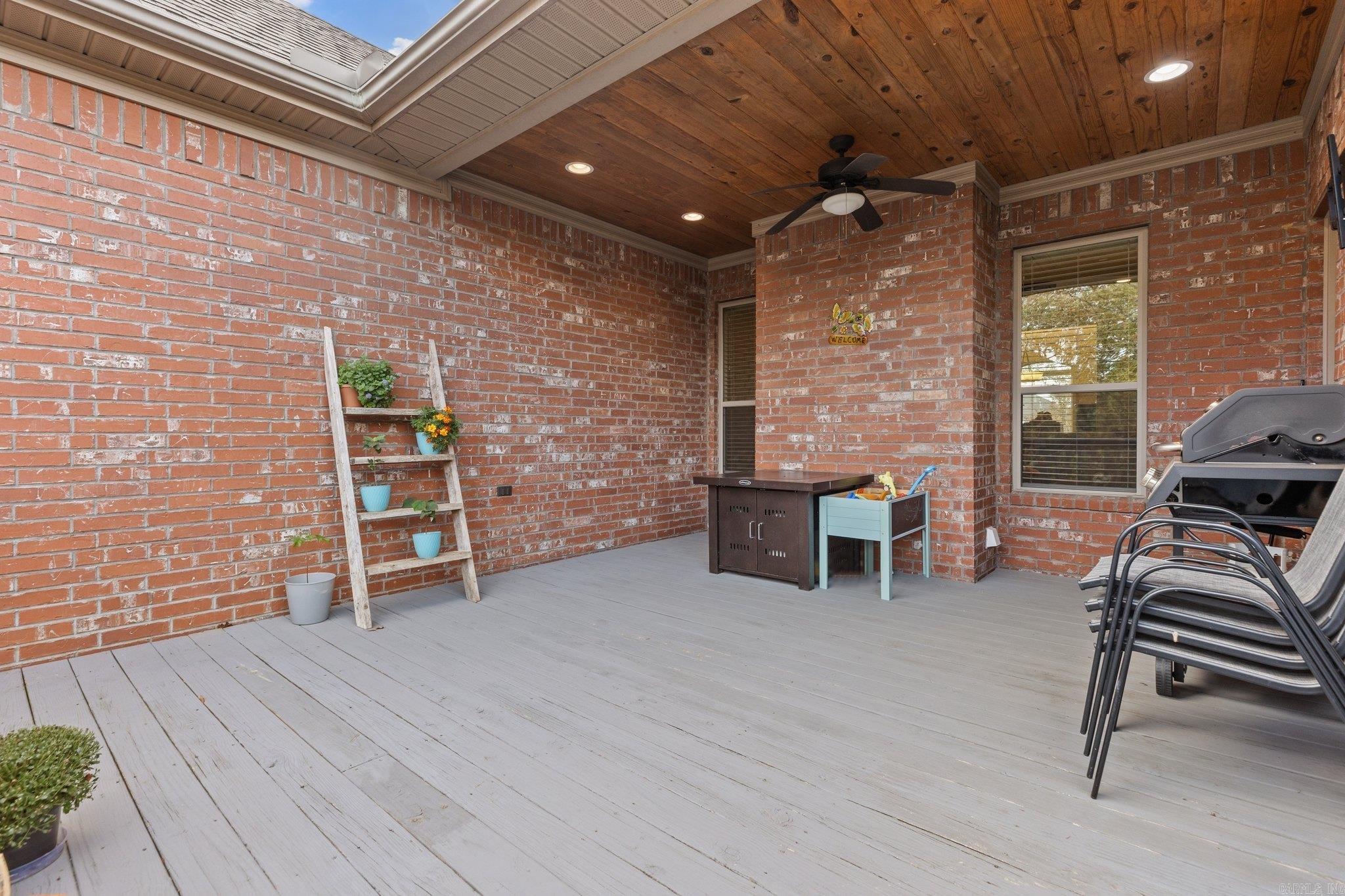 RIDGEVIEW - Residential