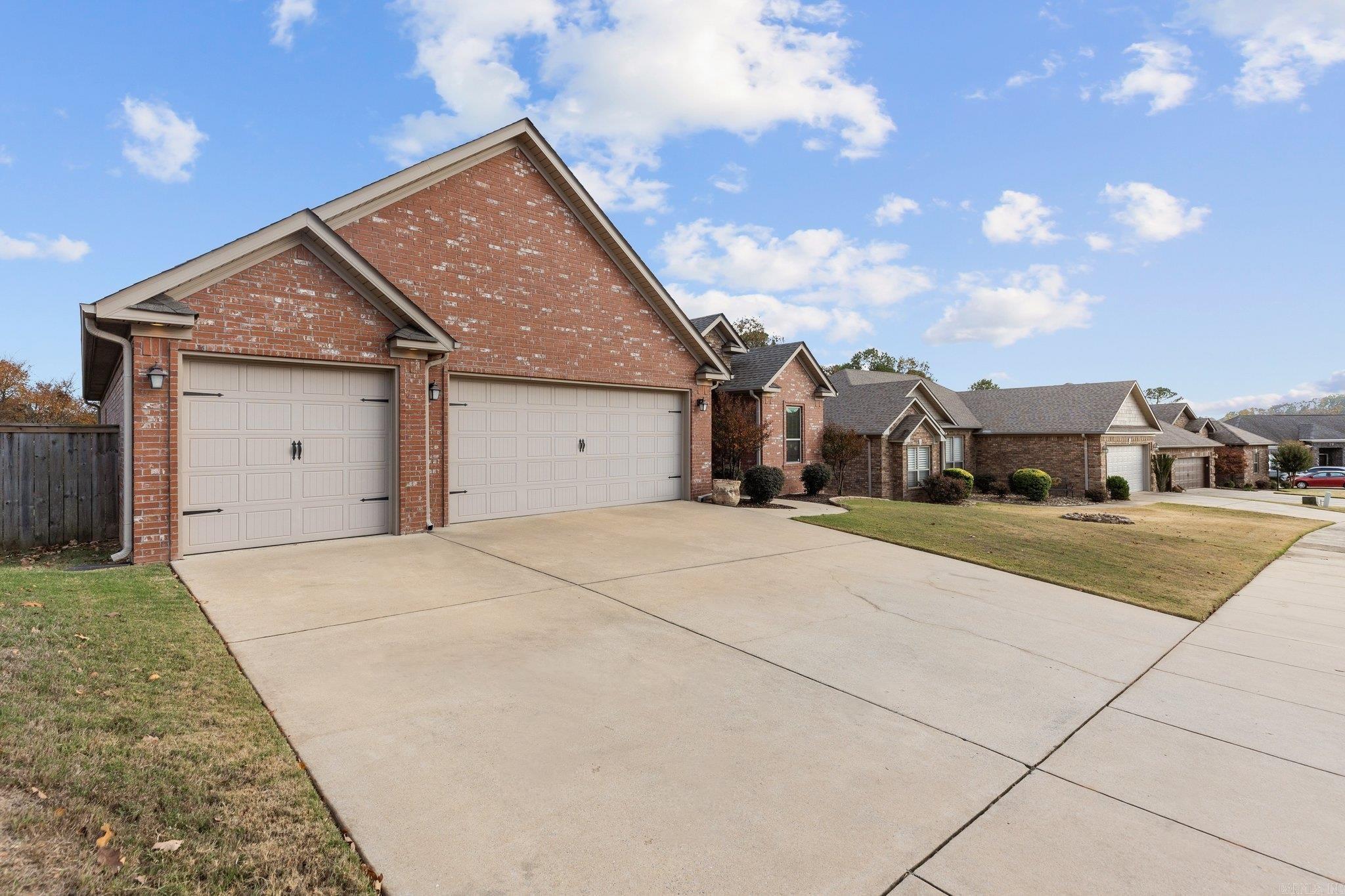 RIDGEVIEW - Residential