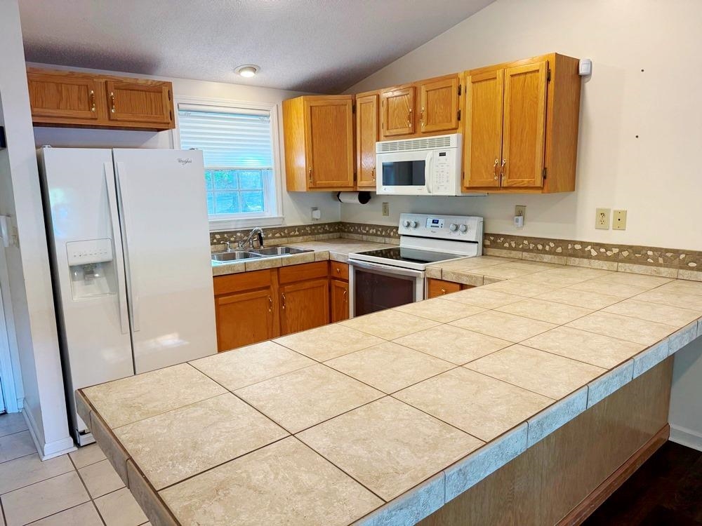 EAST LAKE - Residential