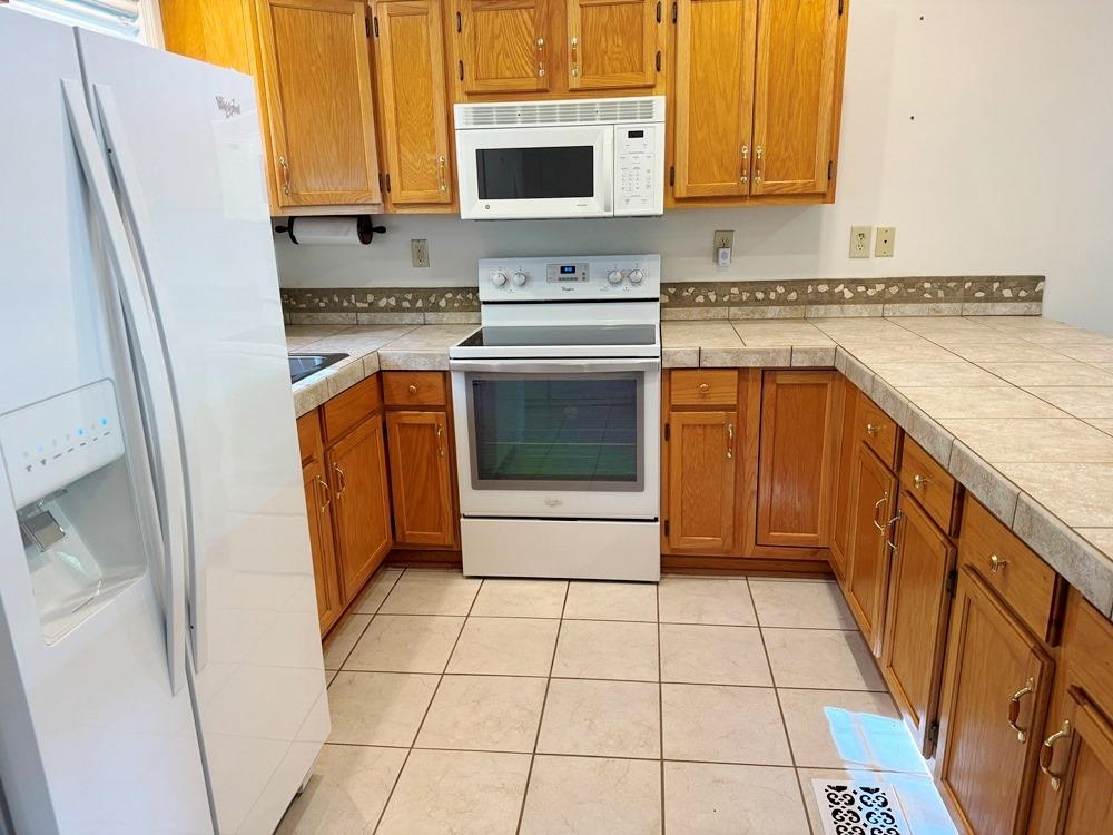 EAST LAKE - Residential