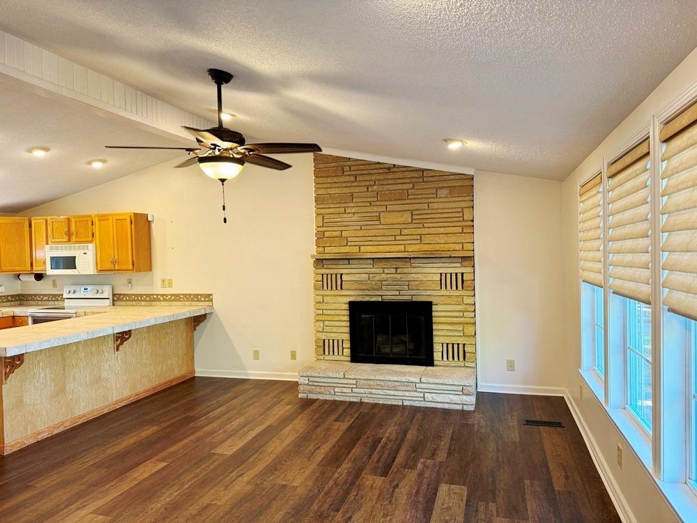 EAST LAKE - Residential