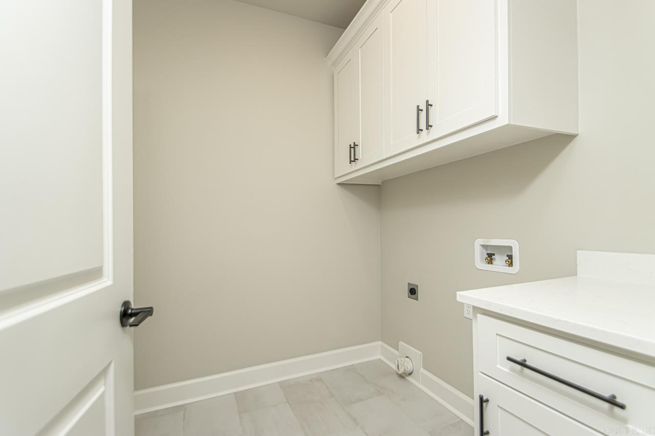 CYPRESS VALLEY - Residential