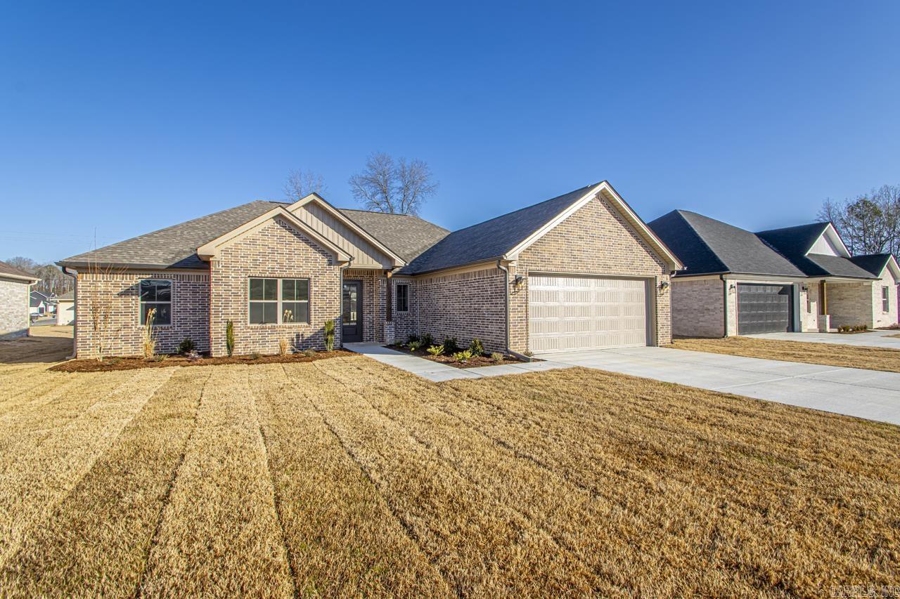 CYPRESS VALLEY - Residential