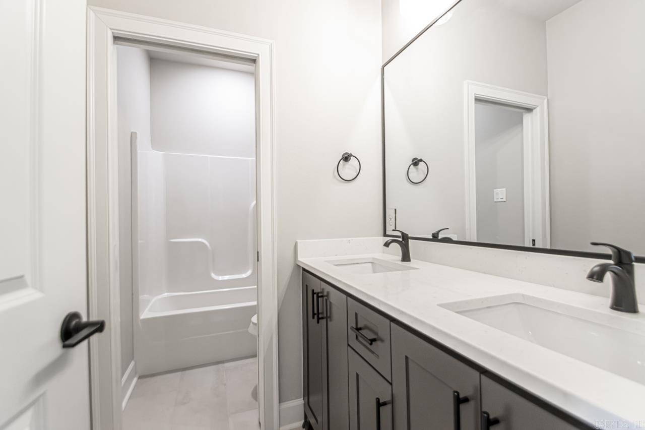 CYPRESS VALLEY - Residential