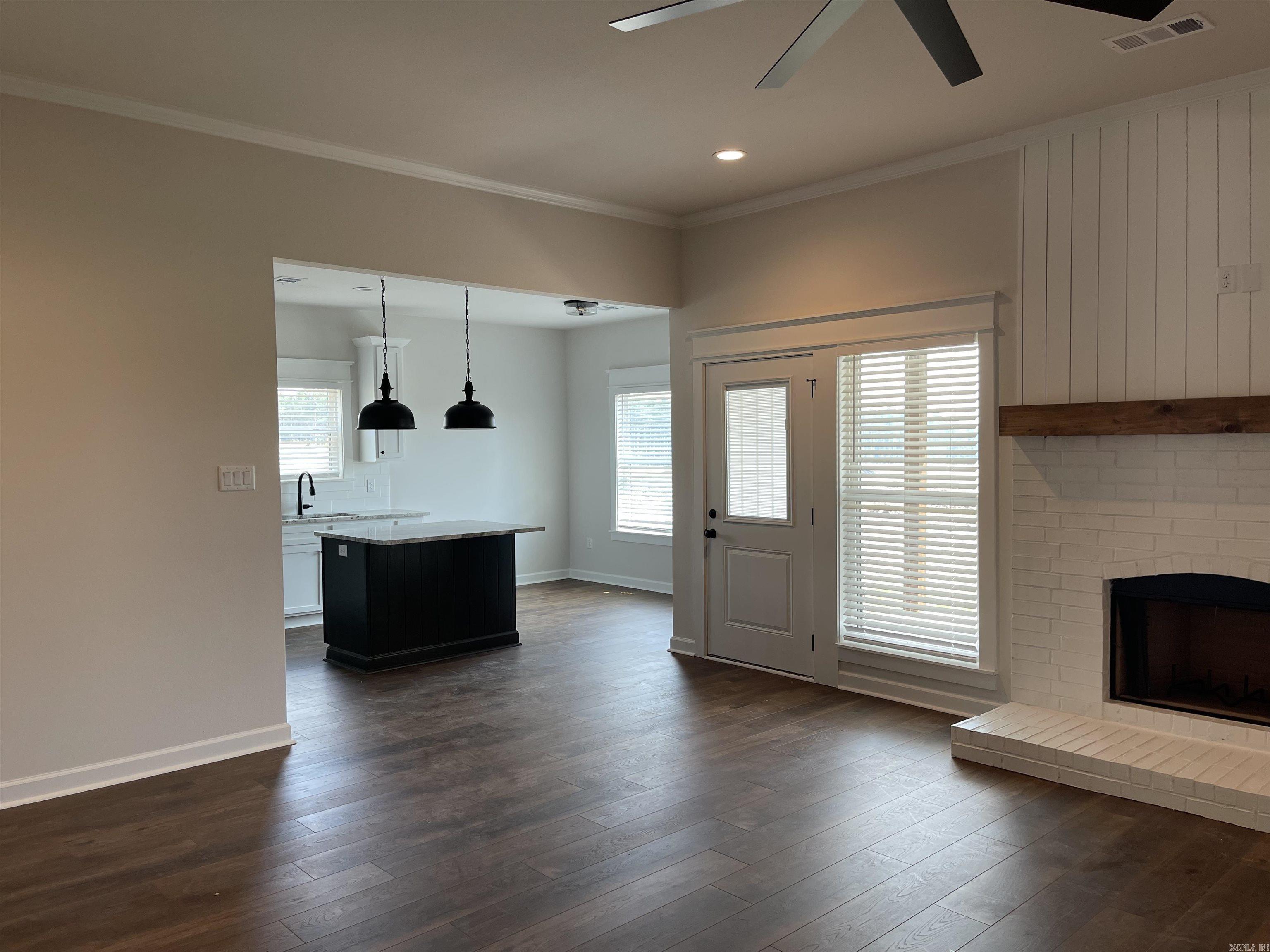 NATALIE&apos;S PLACE - Residential