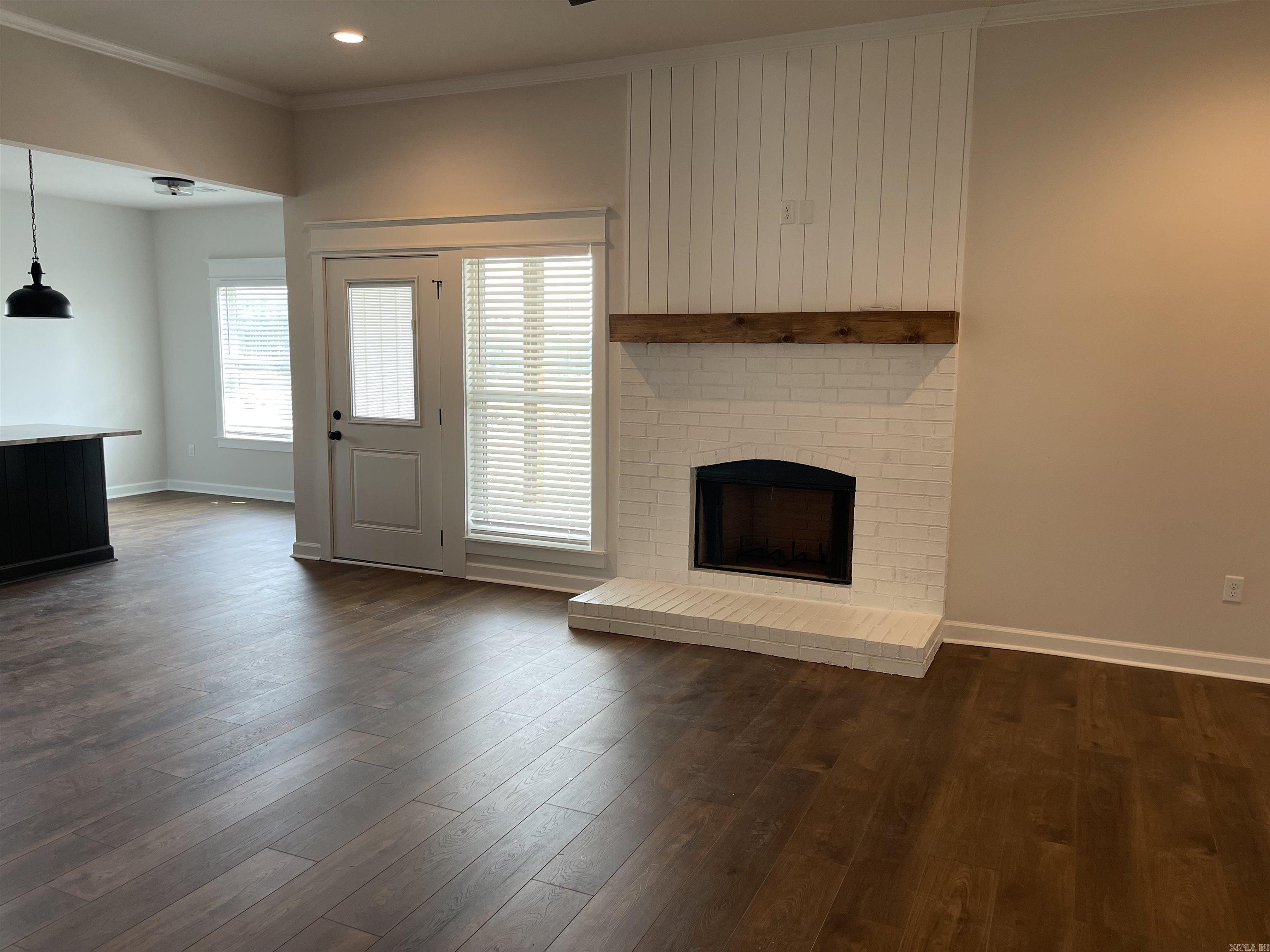 NATALIE&apos;S PLACE - Residential