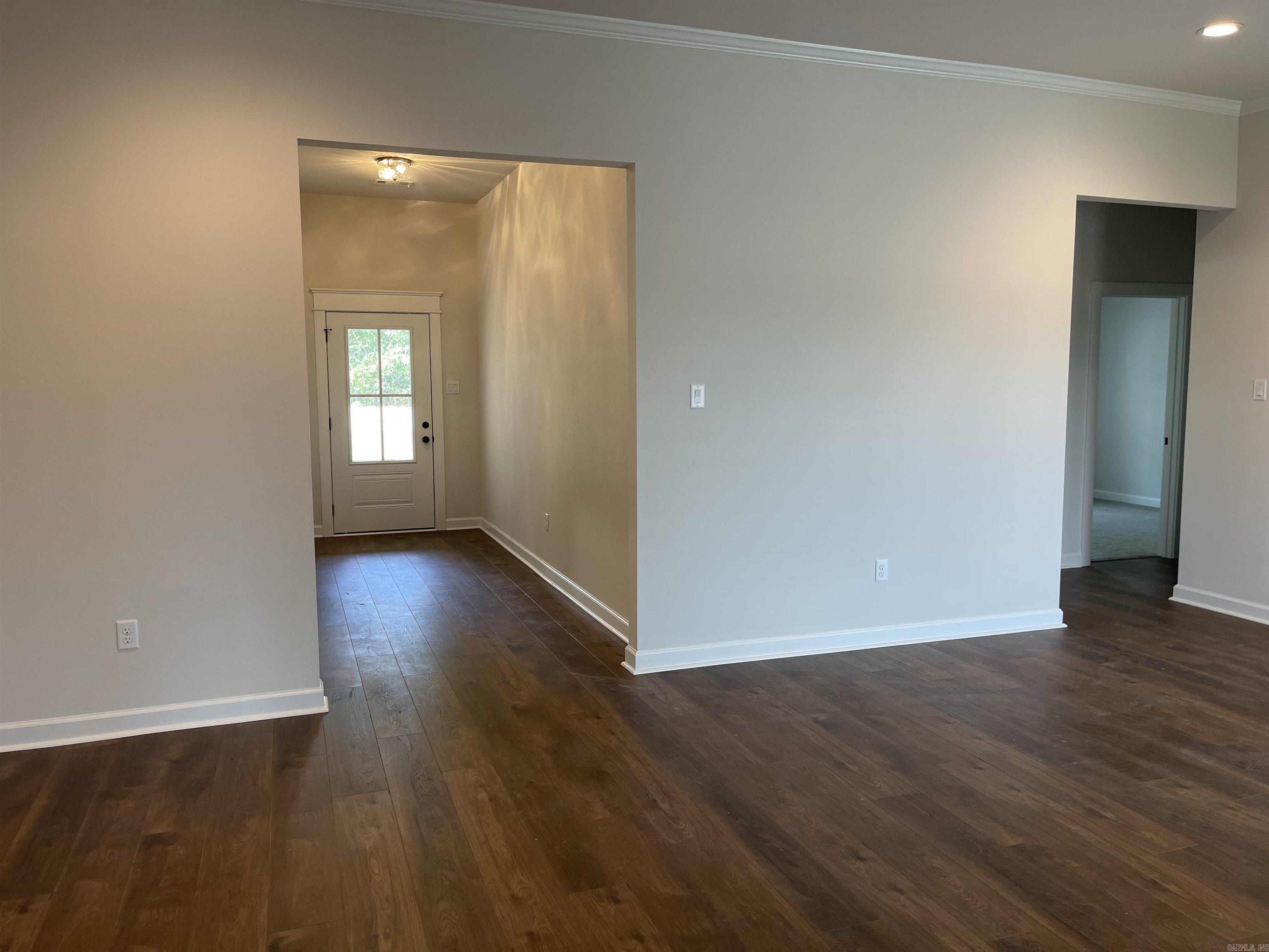 NATALIE&apos;S PLACE - Residential