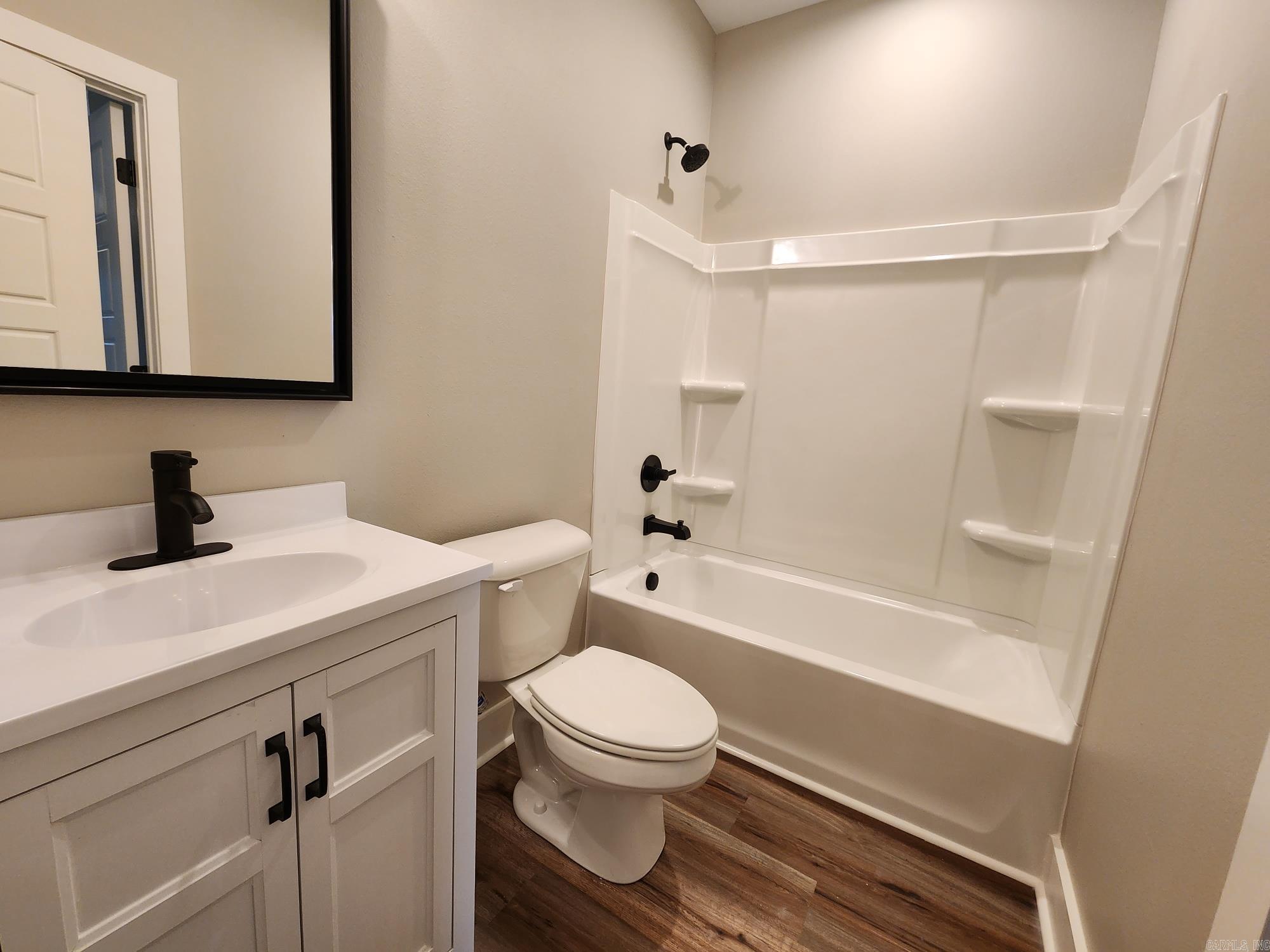 Pikewood II - Residential Lease