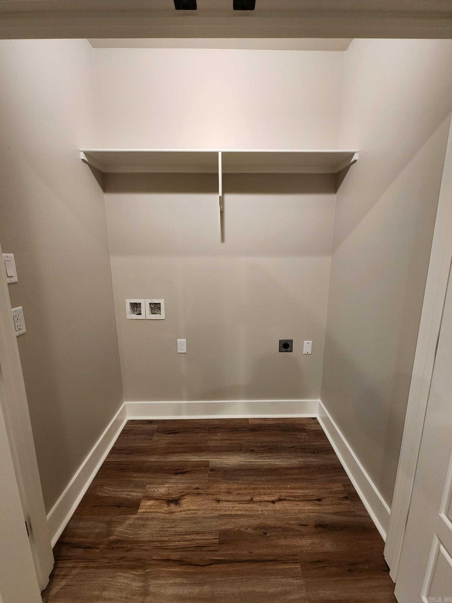 Pikewood II - Residential Lease