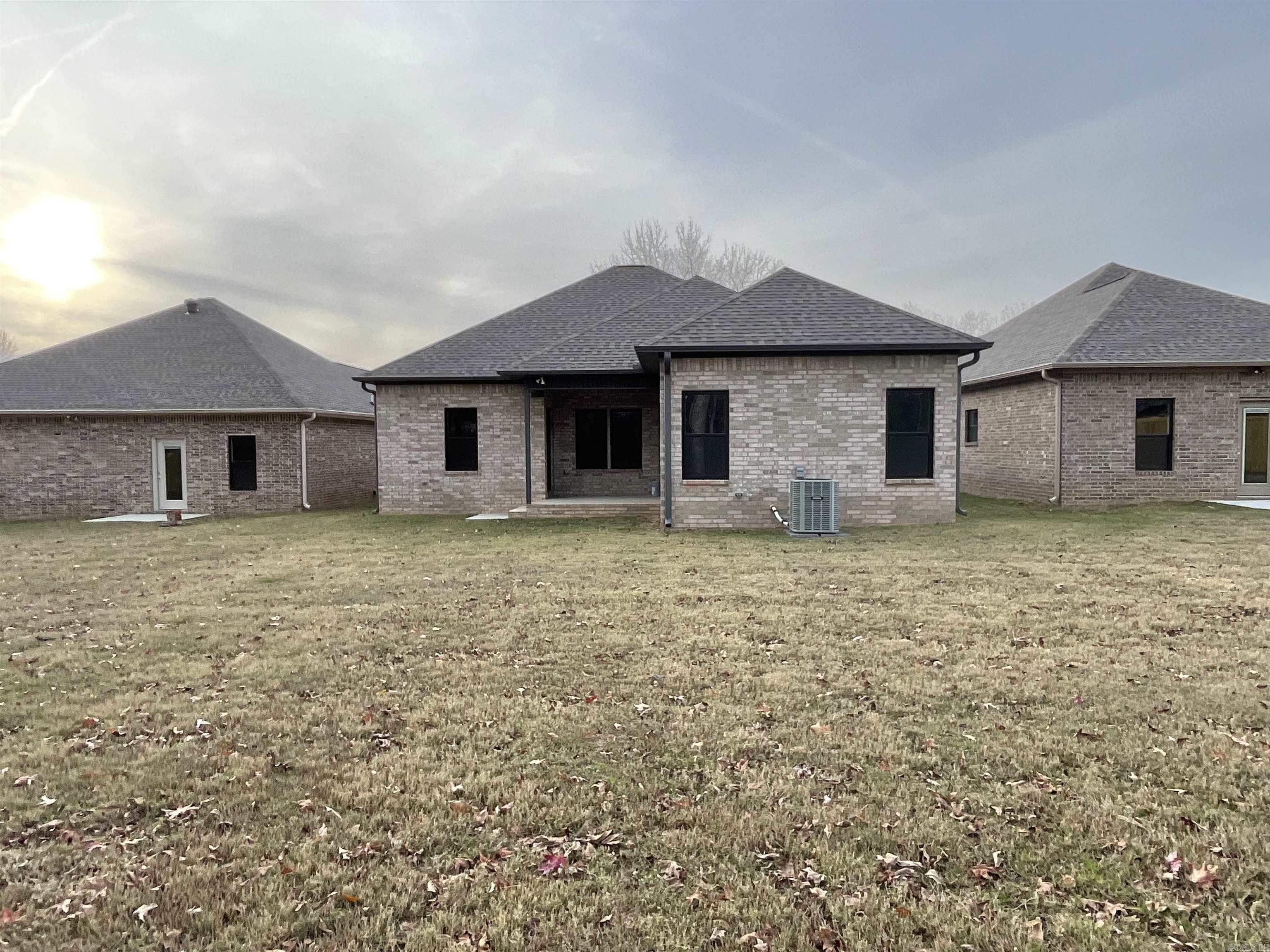 BROWN ADD TO JACK - Residential