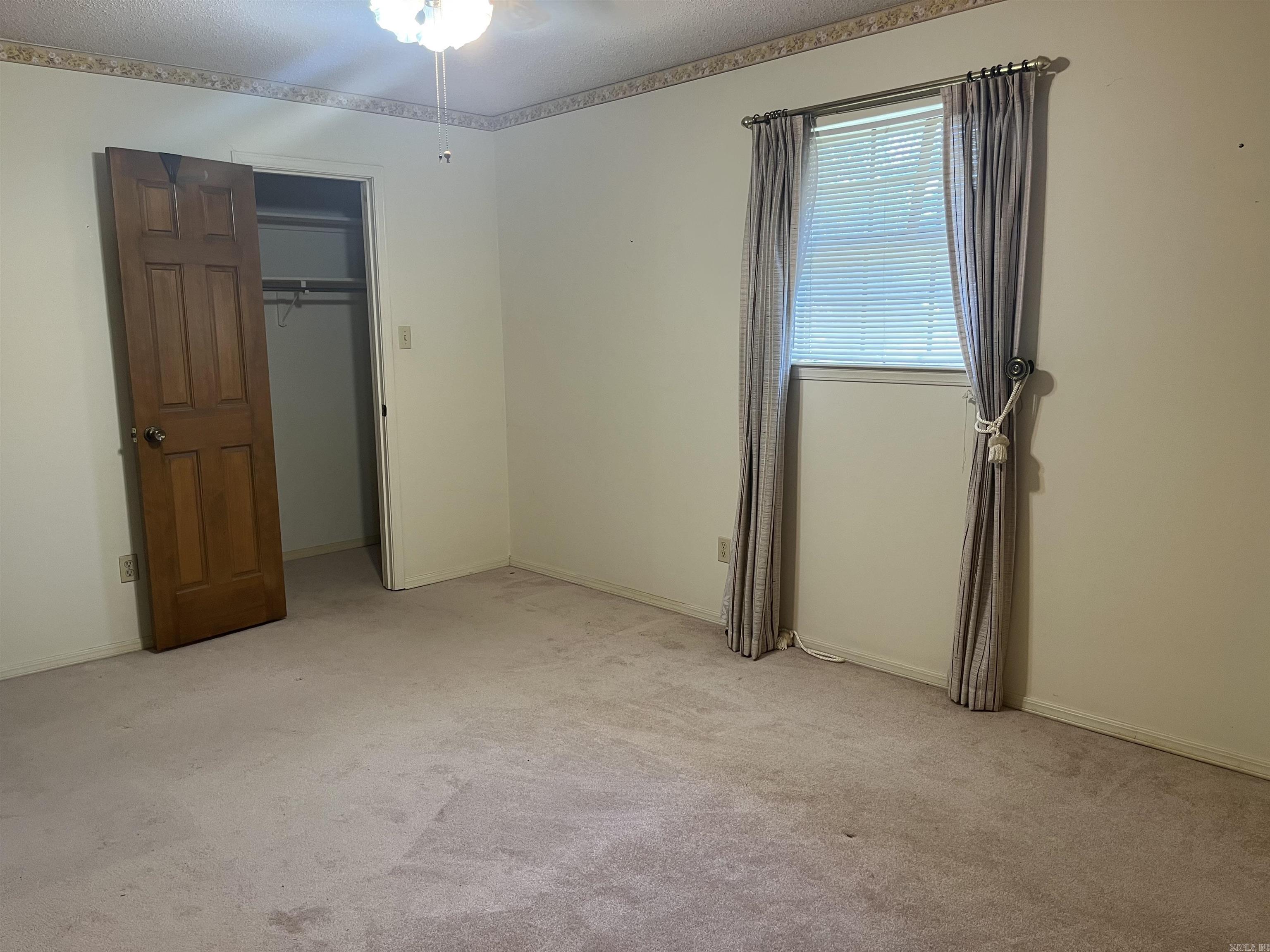 D BARGER M WHITE - Residential