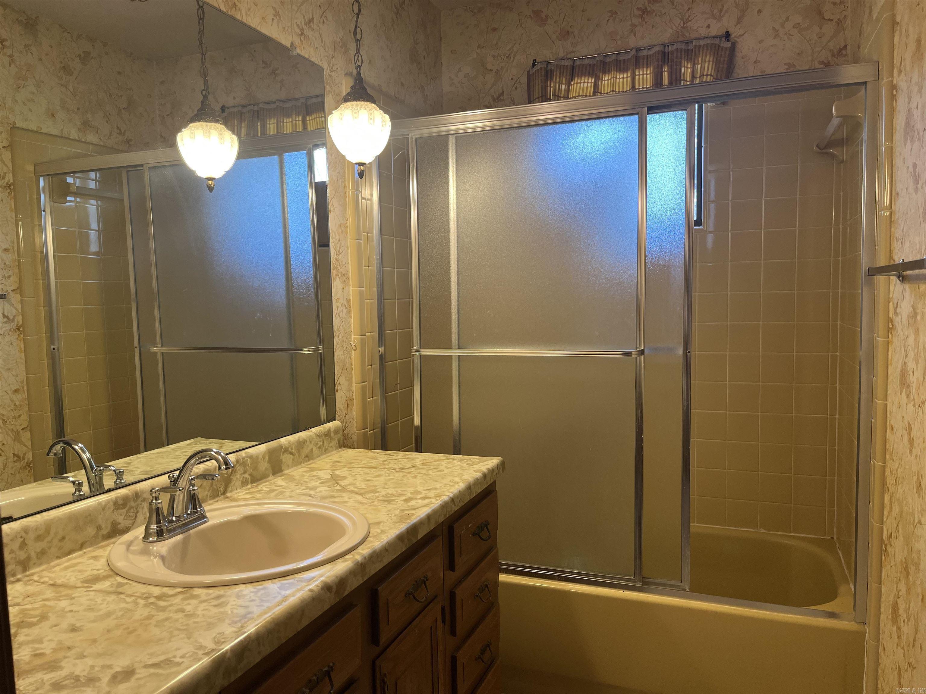 D BARGER M WHITE - Residential