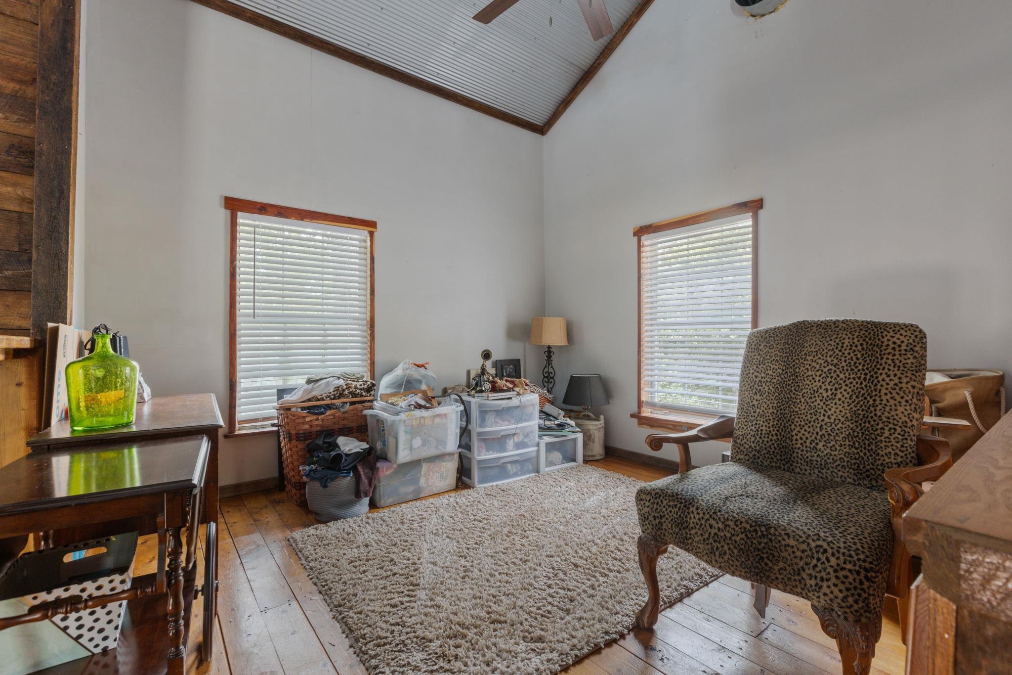 ROLLING MANOR - Residential