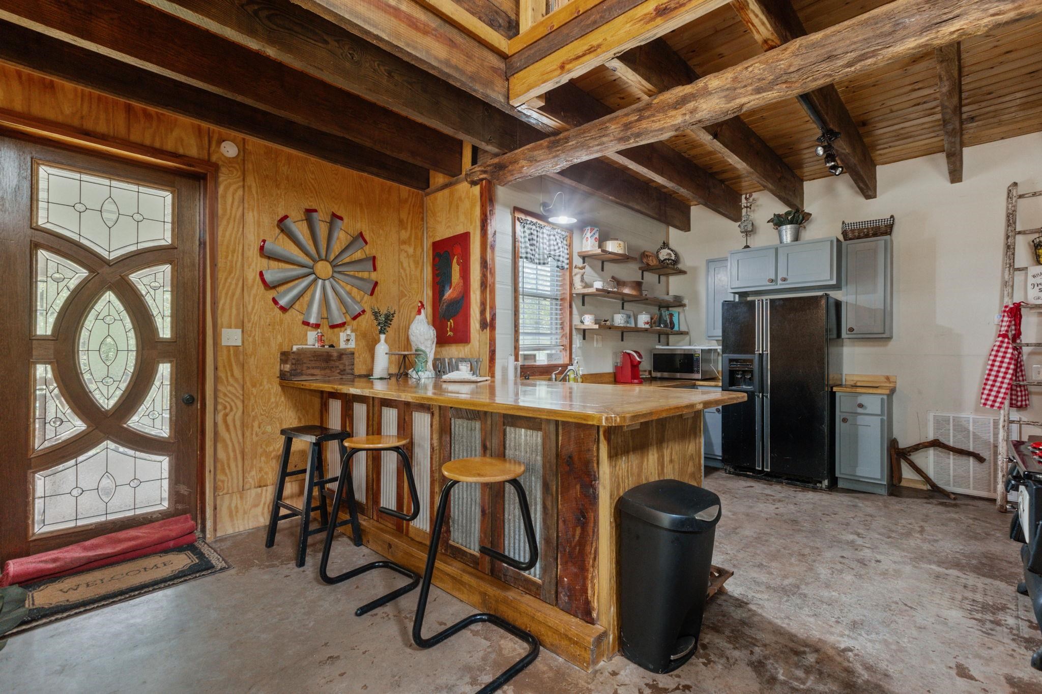 ROLLING MANOR - Residential