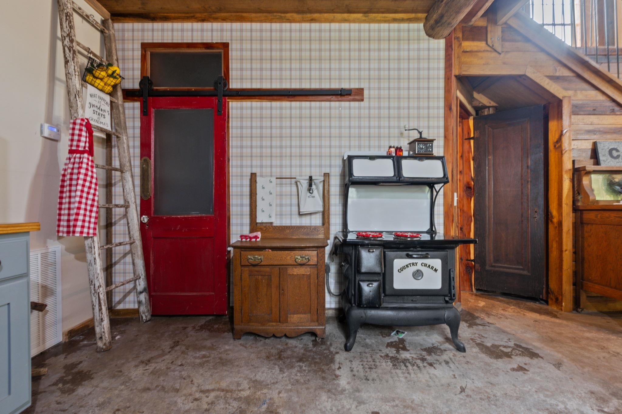 ROLLING MANOR - Residential