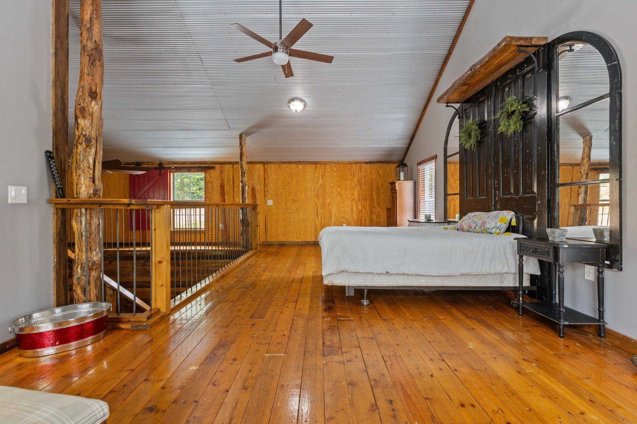 ROLLING MANOR - Residential