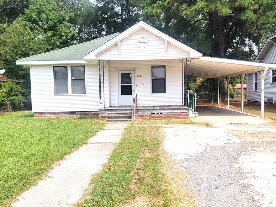 Charming 2 Bedroom, 1 Bath Home – Move-In Ready with New Flooring & Large Fenced Yard! This well-maintained 2 bedroom, 1 bathroom home is an excellent opportunity for first-time buyers or those looking for a smart investment property. Inside, you'll find brand-new flooring throughout and a clean, functional layout that’s ready for move-in.  Enjoy the spacious, fully fenced backyard – perfect for pets, entertaining, or outdoor projects.  Centrally located and close to all the amenities you need – shopping, dining, schools, and more – this home offers both comfort and convenience.