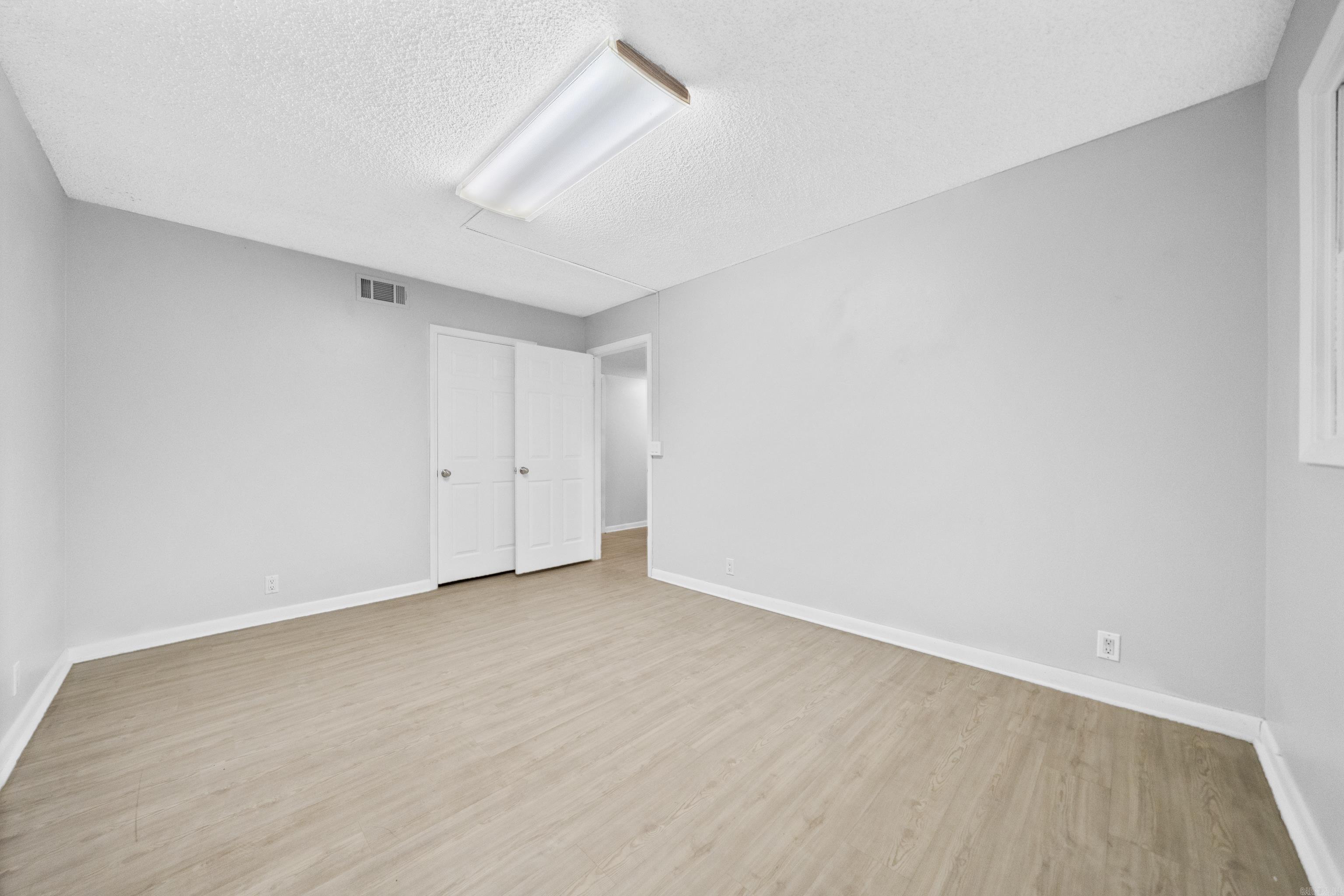 VALENCIA COURTS - Residential