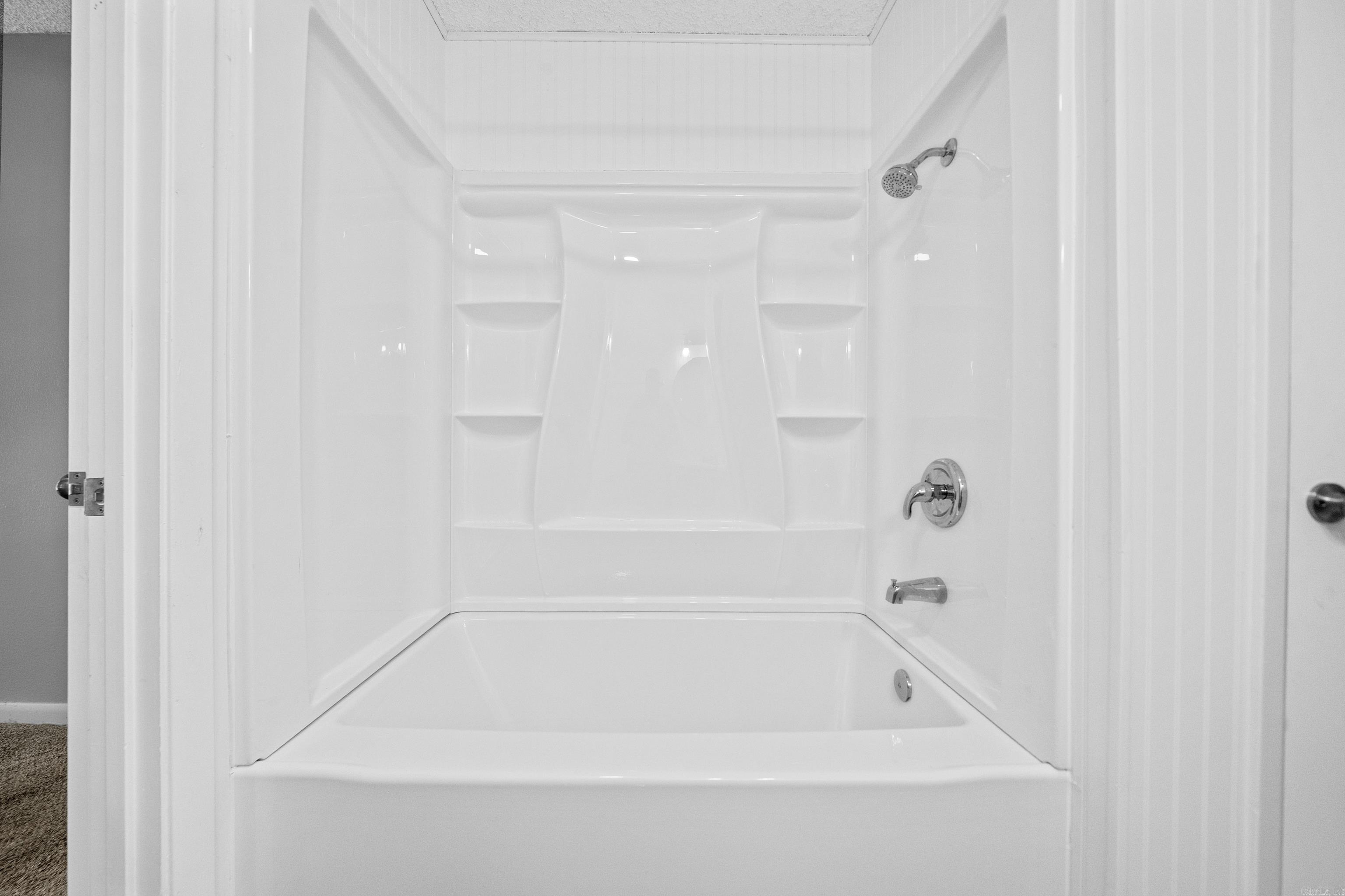 VALENCIA COURTS - Residential