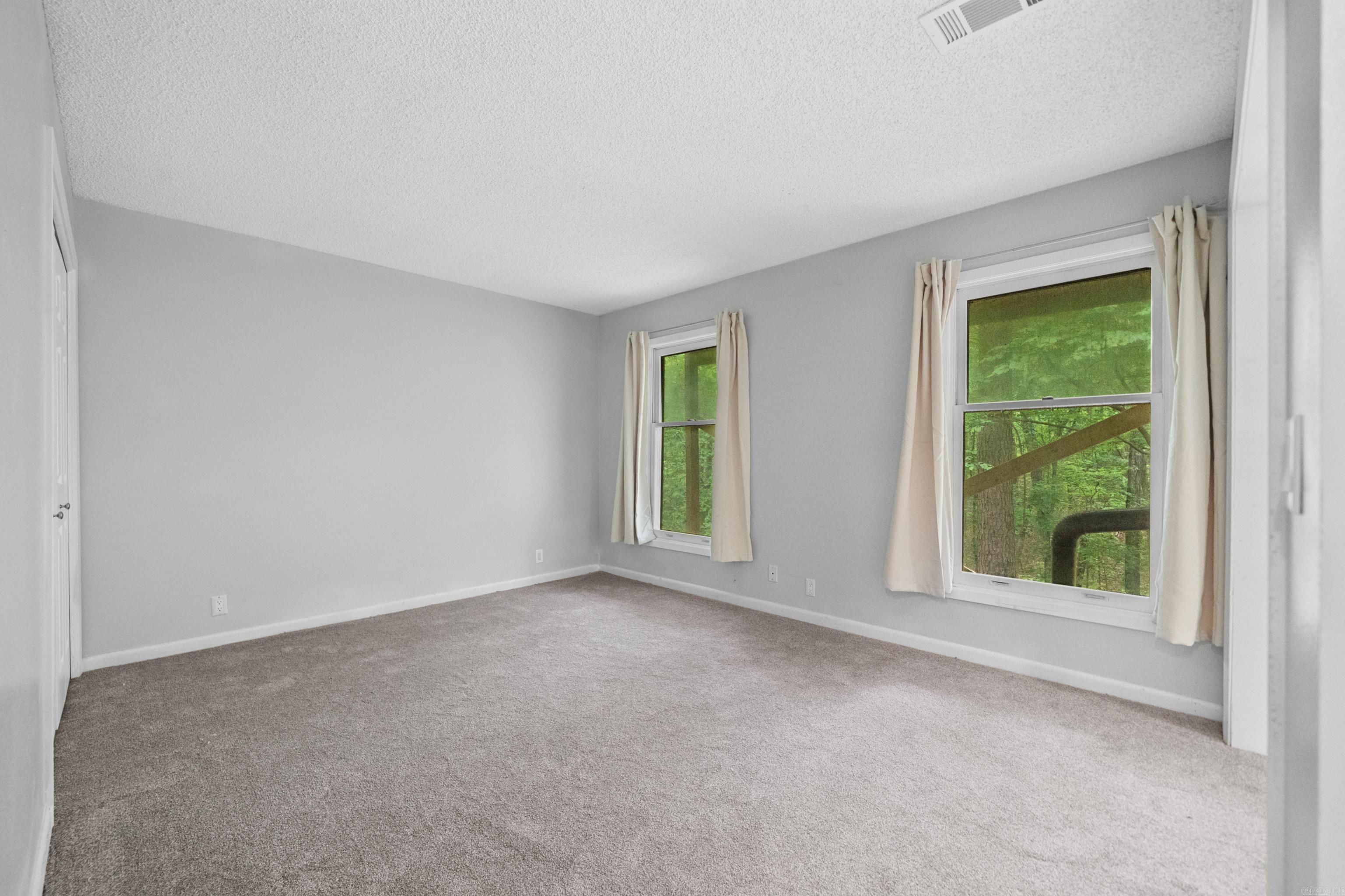 VALENCIA COURTS - Residential