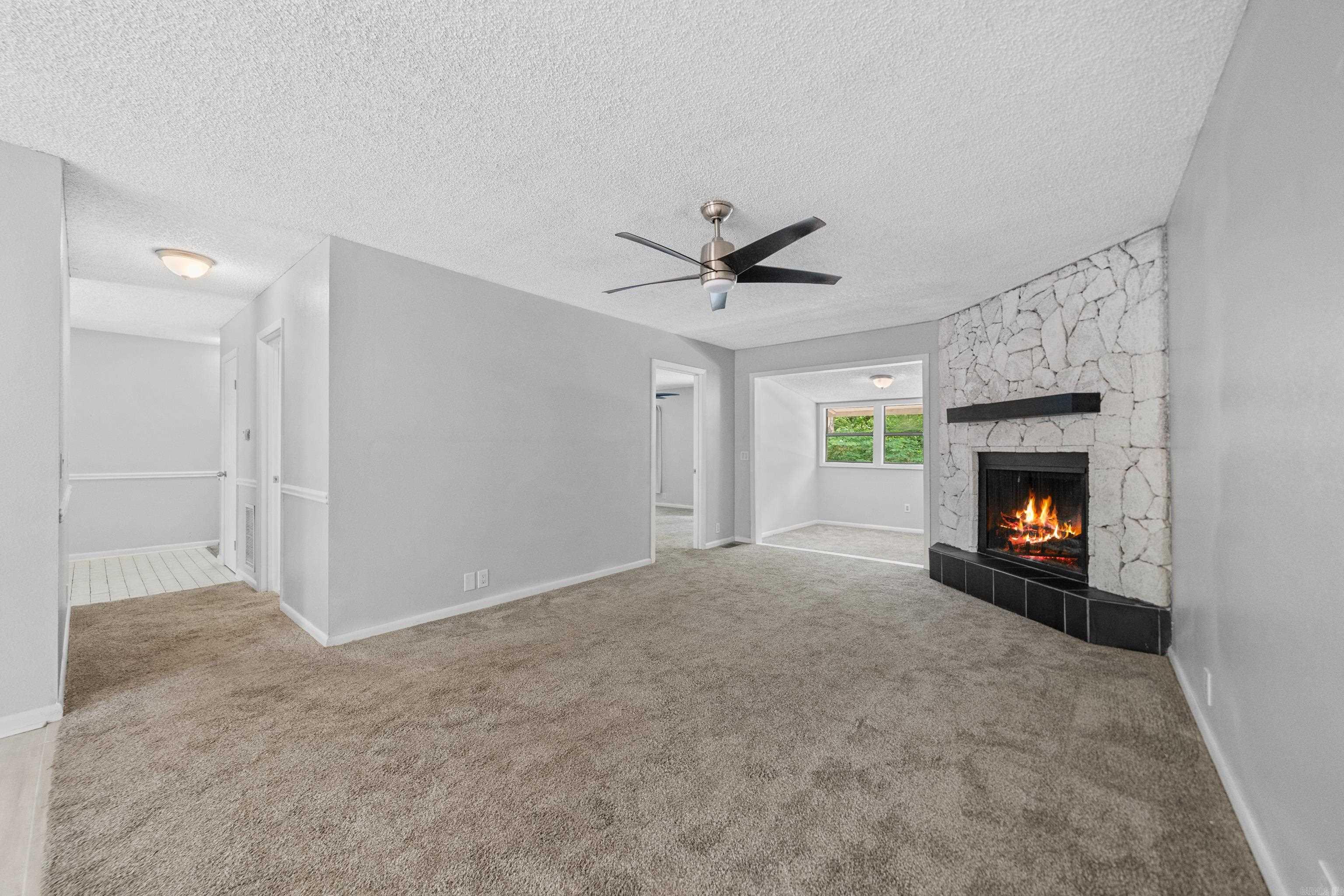 VALENCIA COURTS - Residential