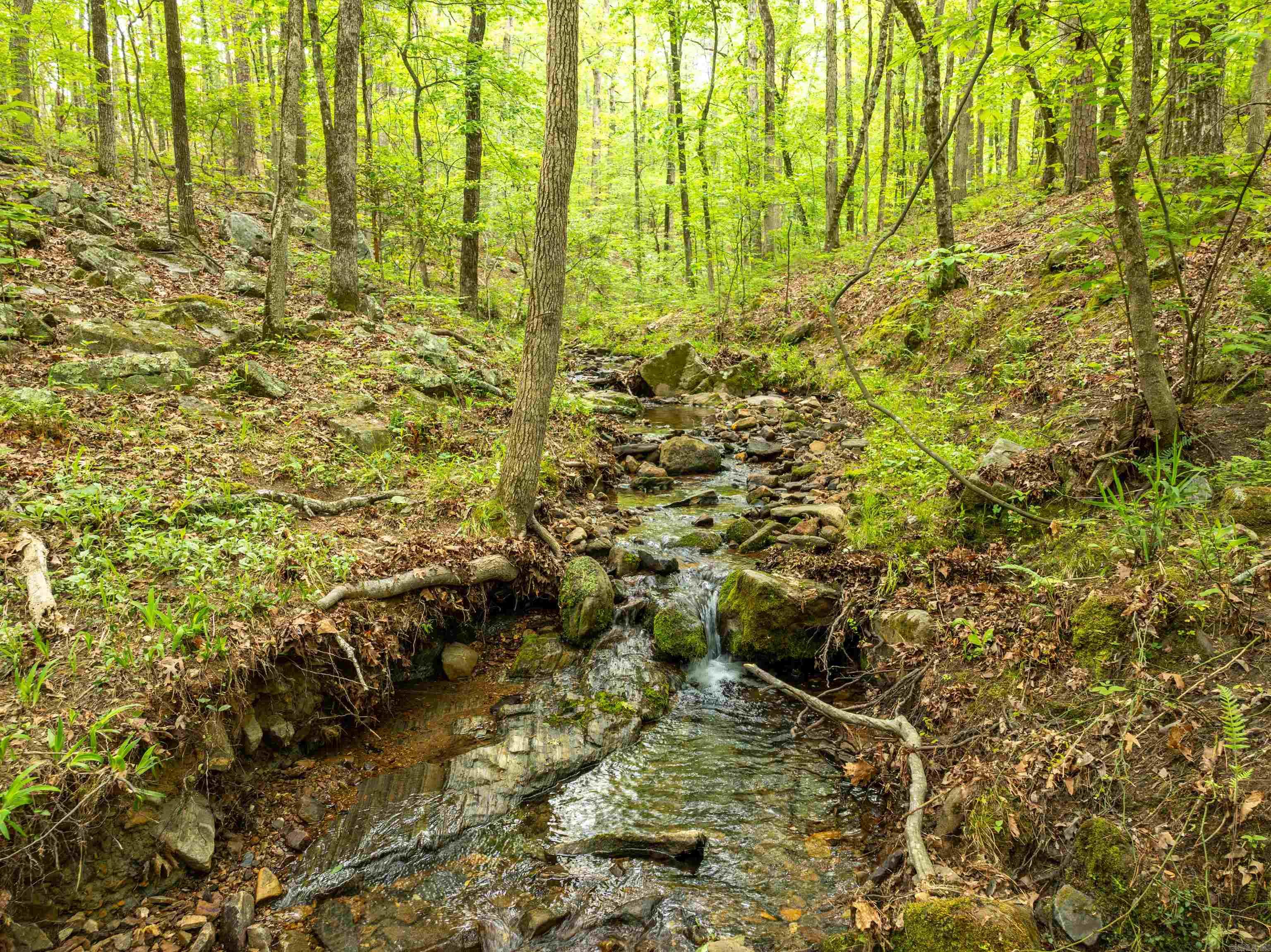 VALENCIA COURTS - Residential