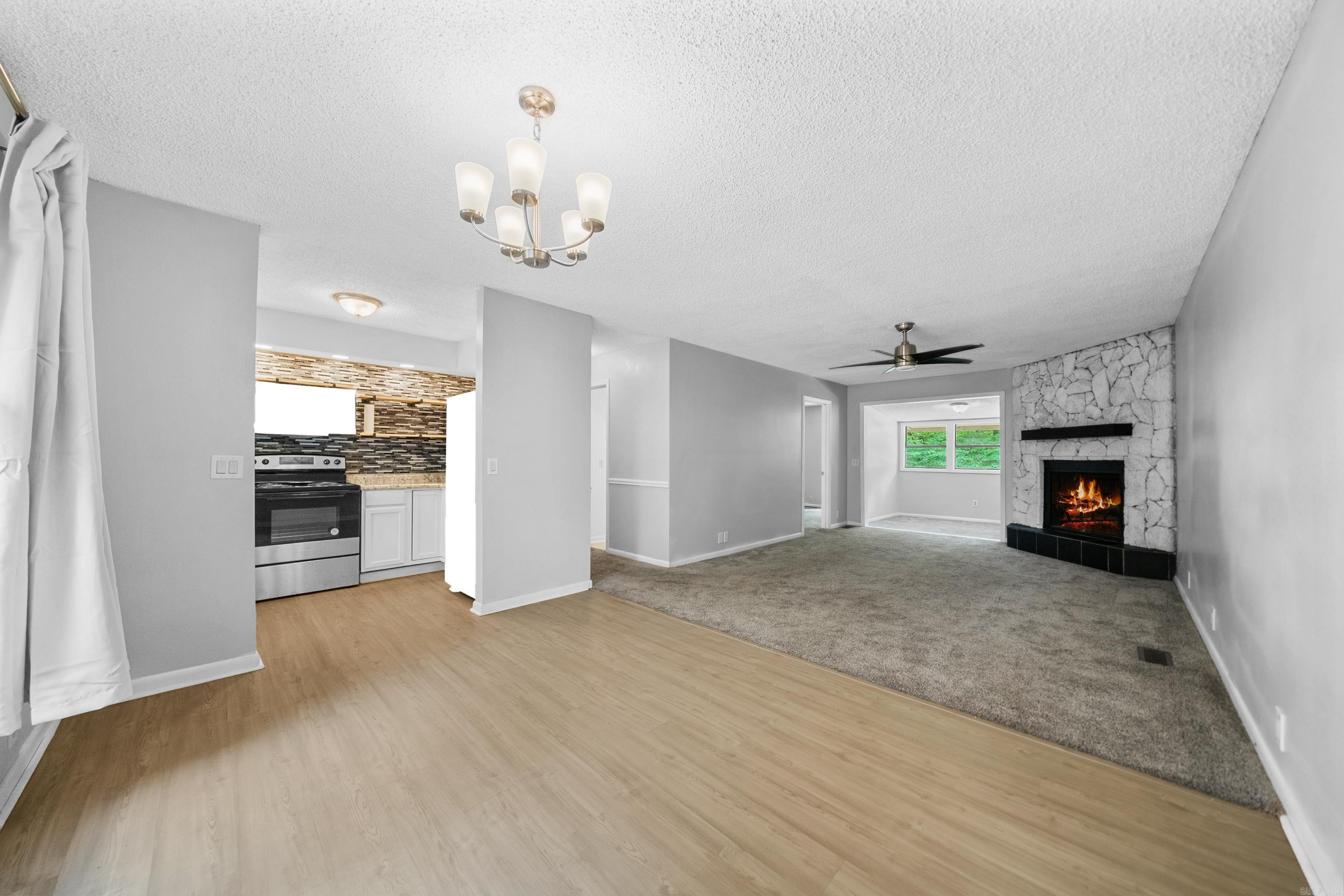 VALENCIA COURTS - Residential