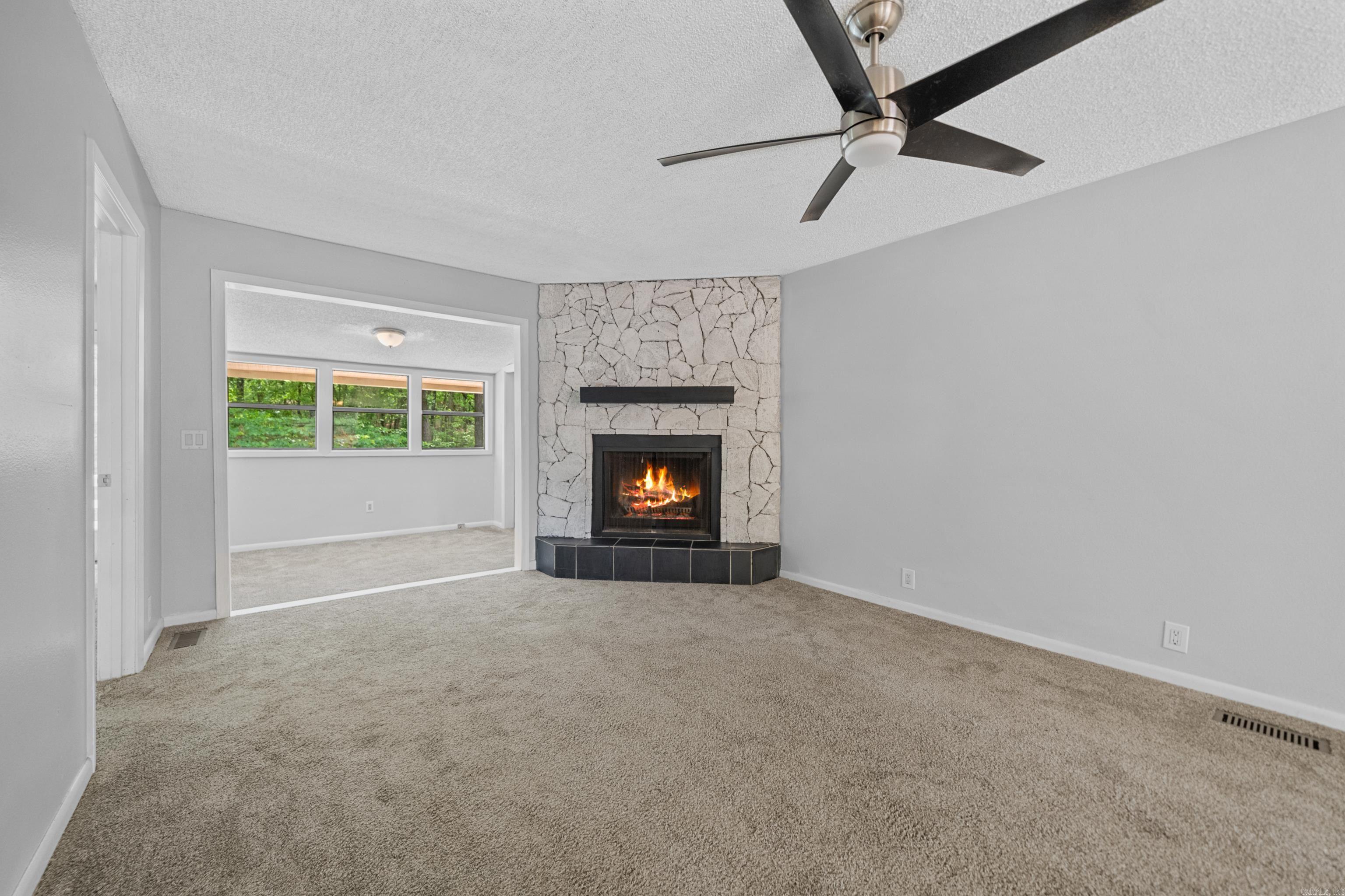 VALENCIA COURTS - Residential