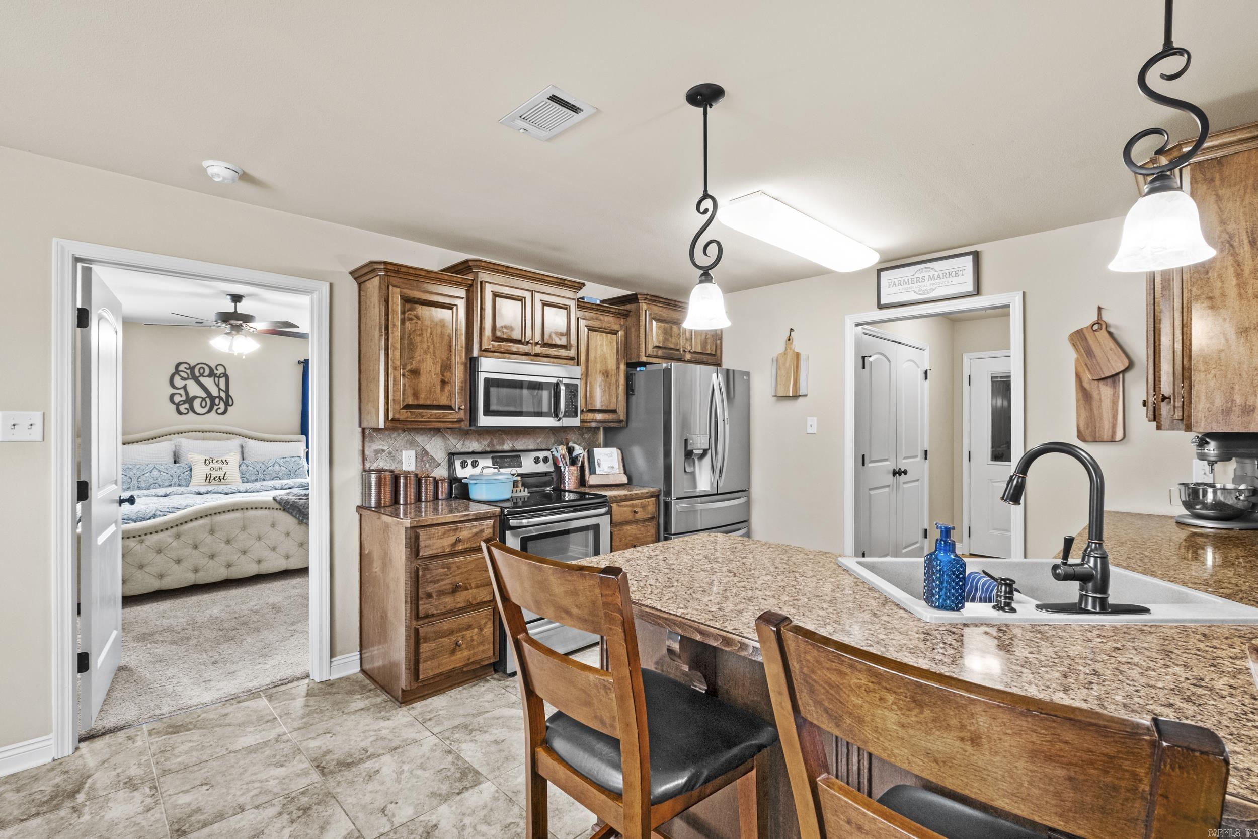 PIONEER SPRINGS - Residential