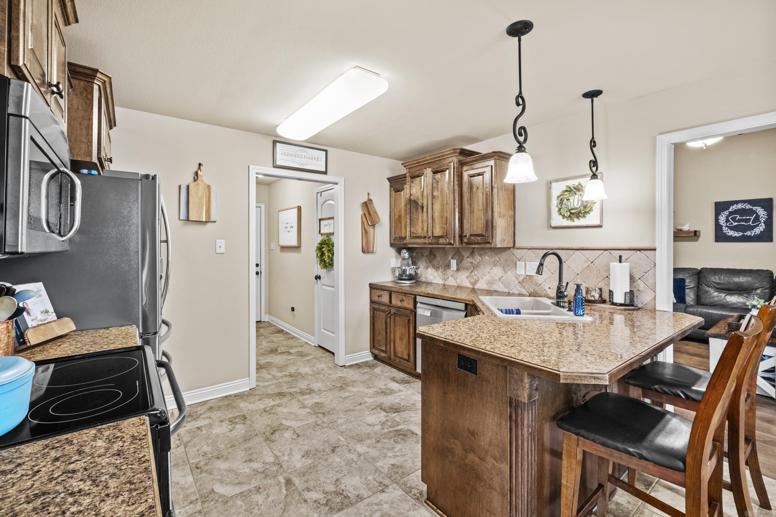 PIONEER SPRINGS - Residential