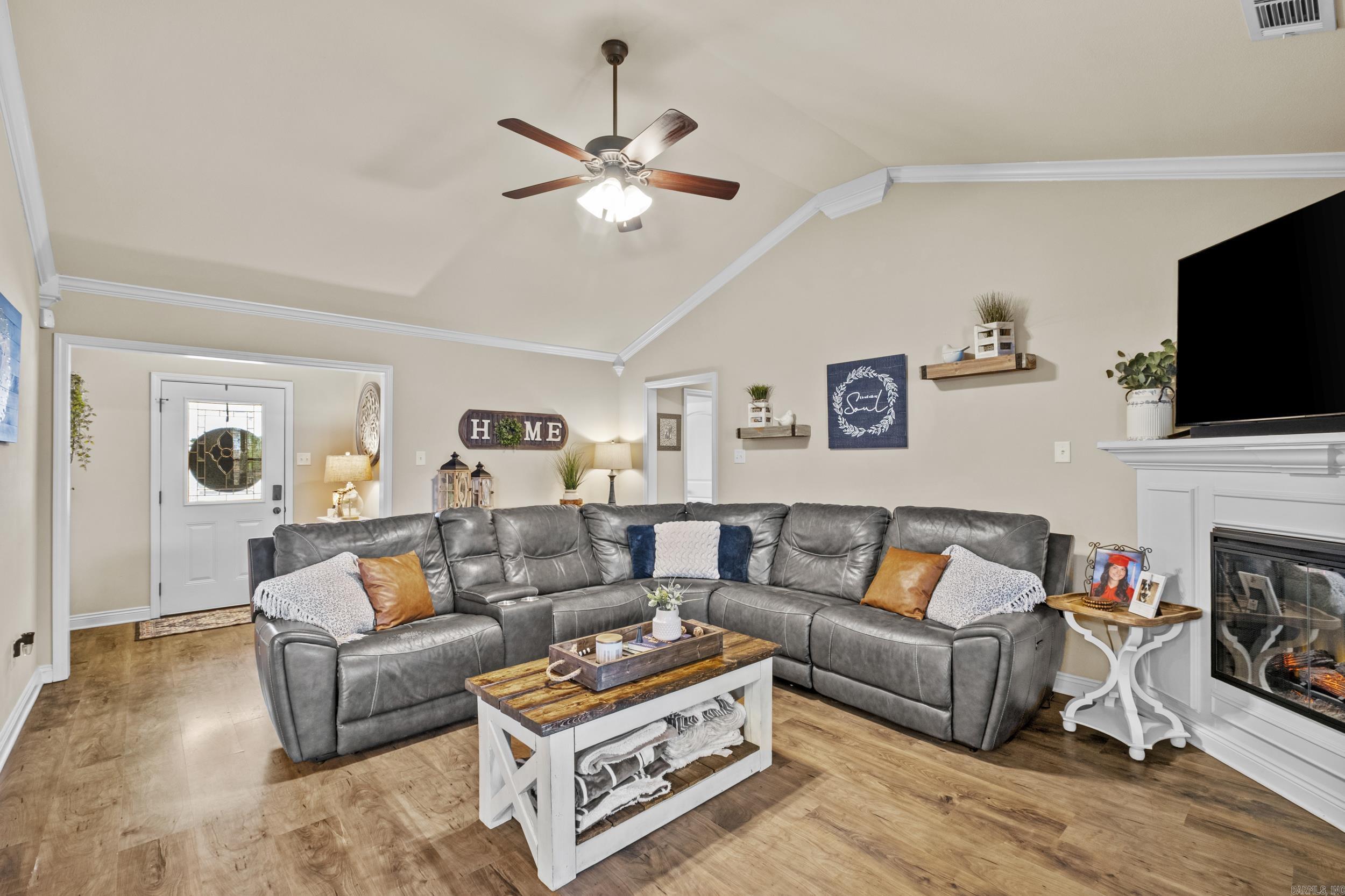 PIONEER SPRINGS - Residential