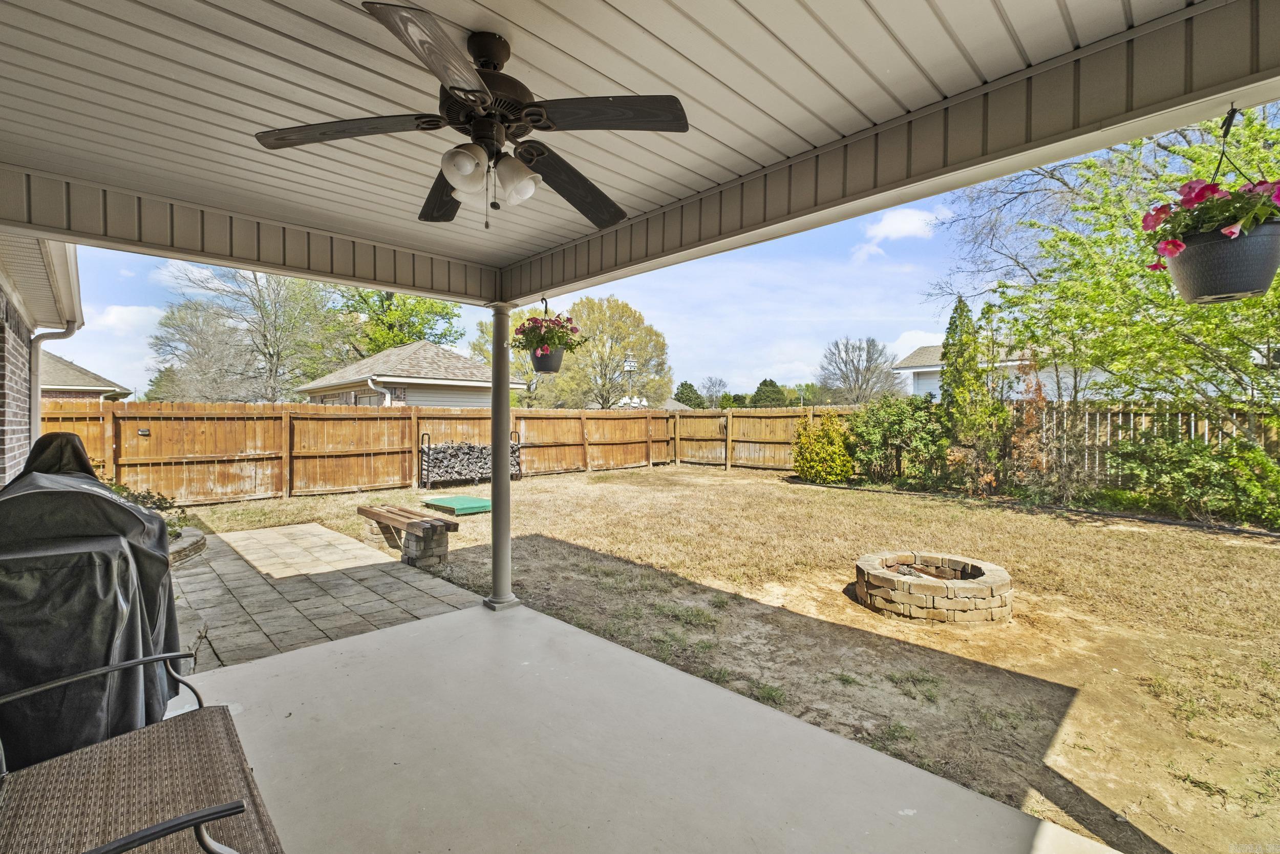 PIONEER SPRINGS - Residential