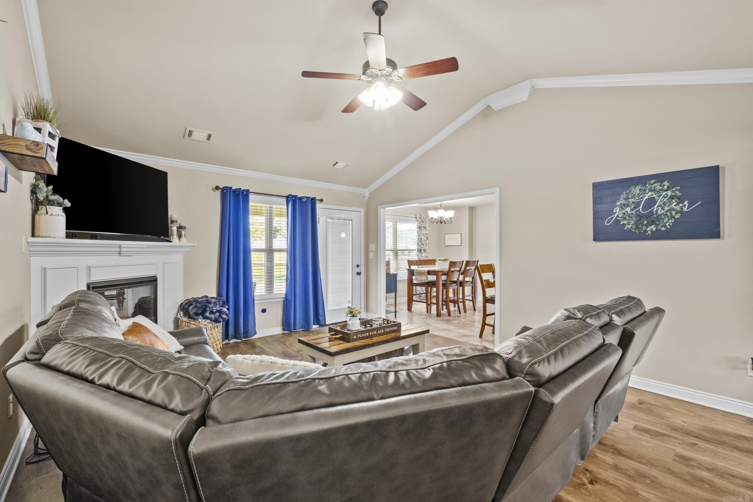 PIONEER SPRINGS - Residential