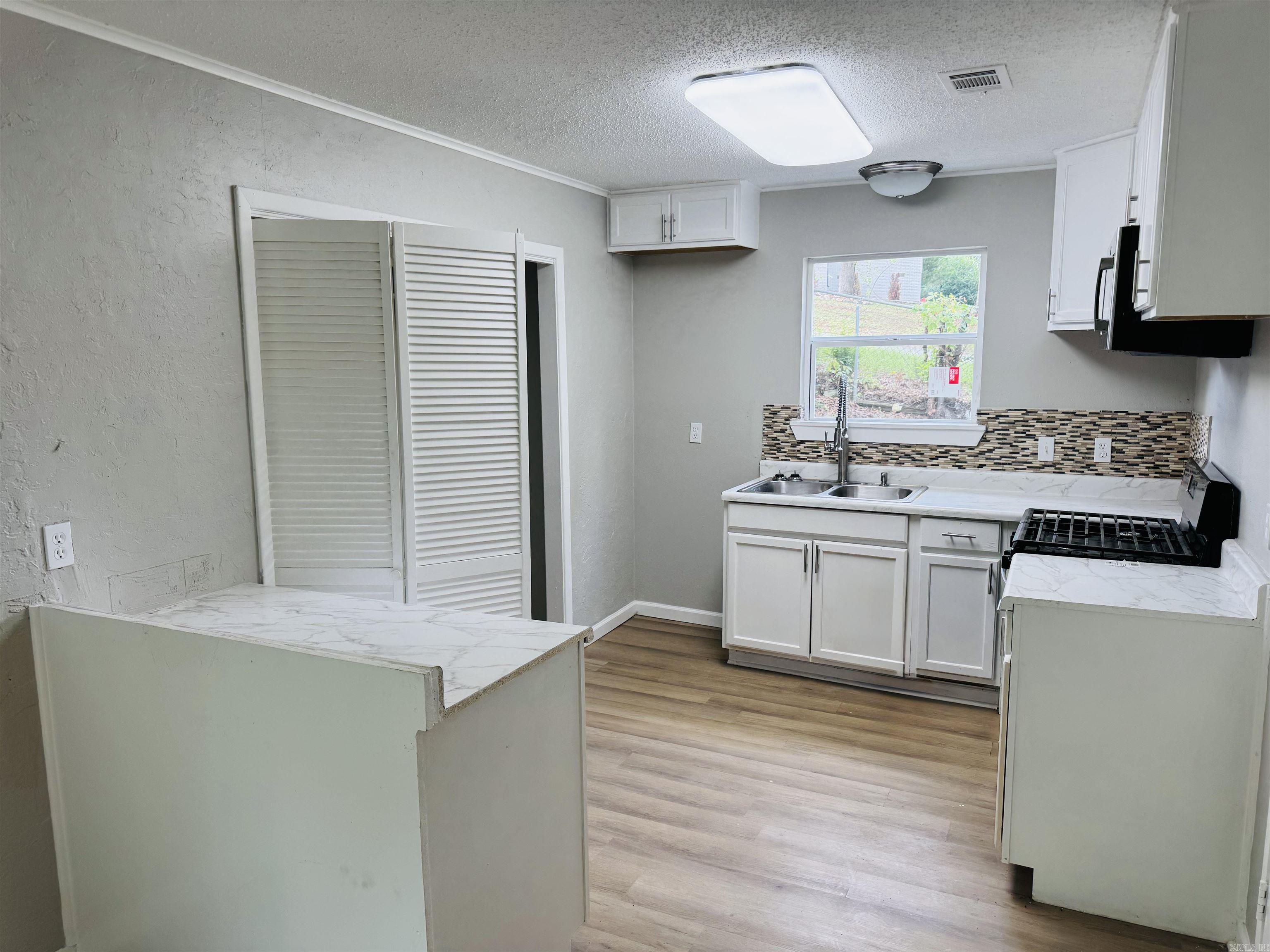 BROOKWOOD ADDN - Residential