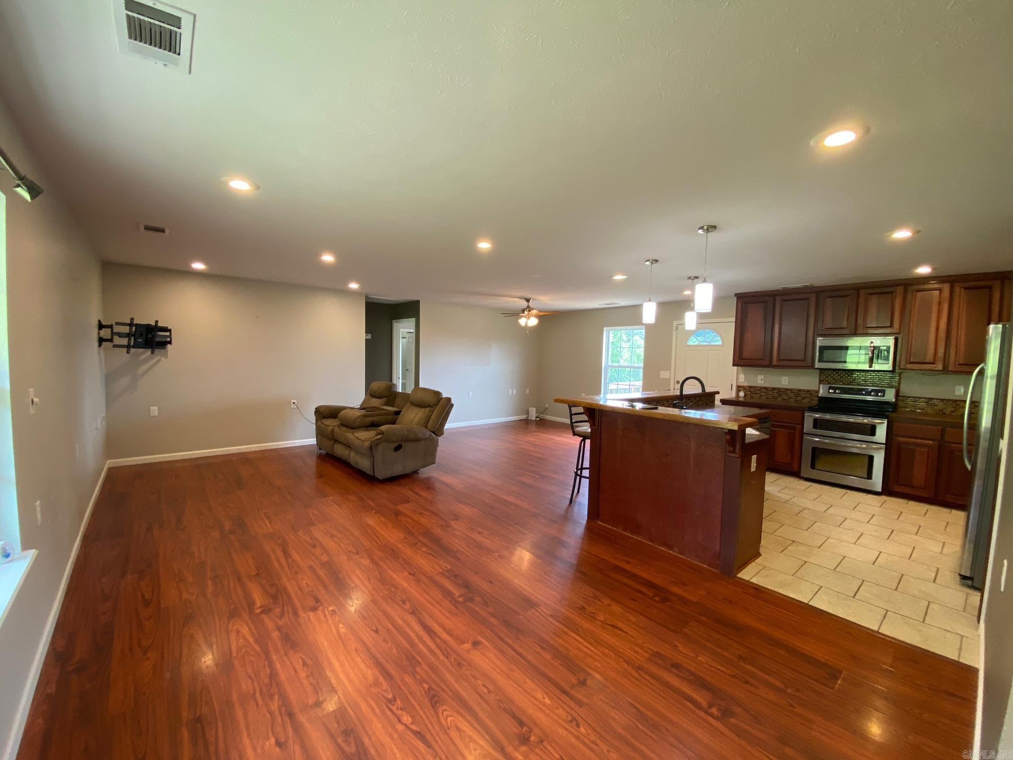 SUN RISE RIDGE - Residential