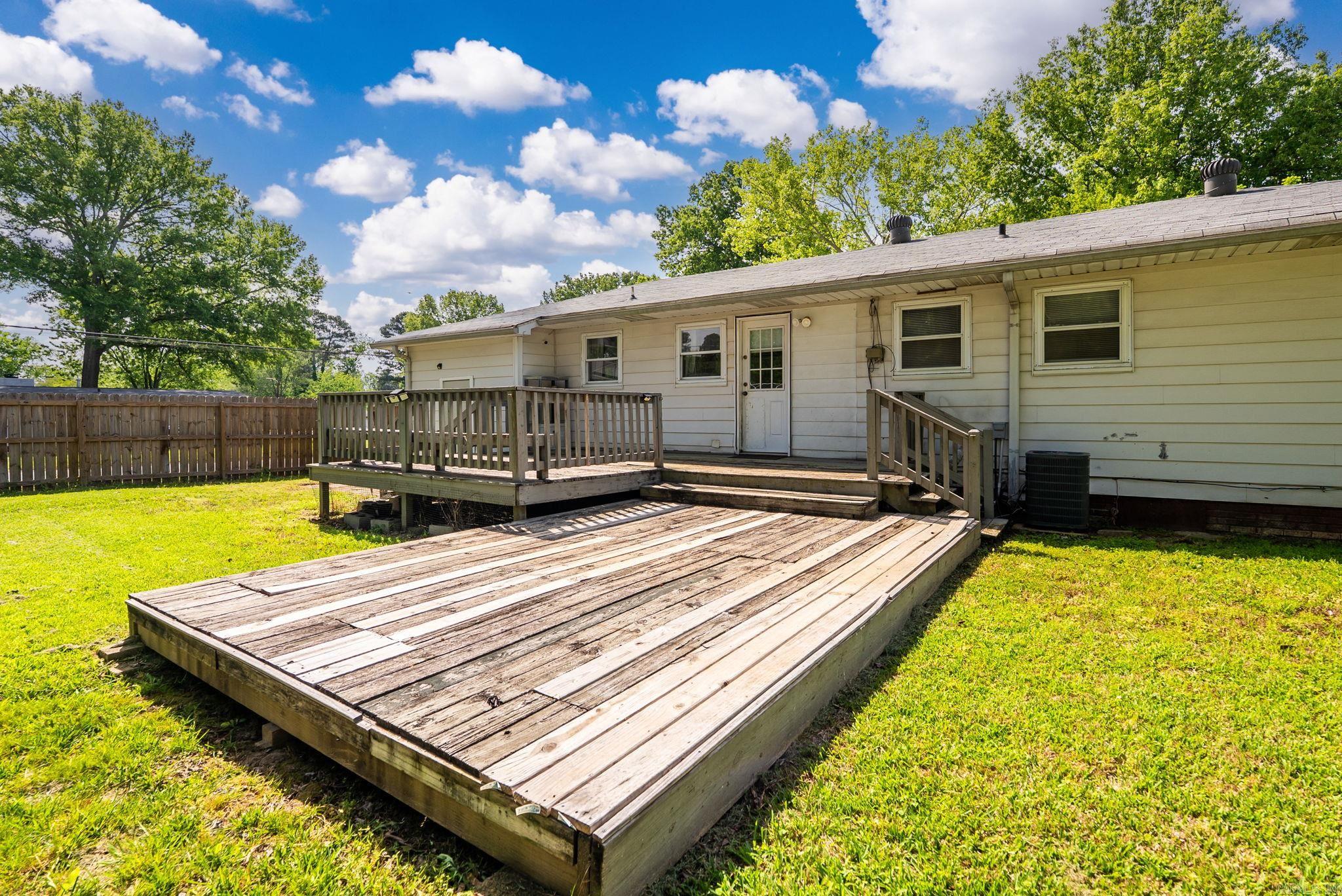 BRADENS ADDN TO JACK - Residential