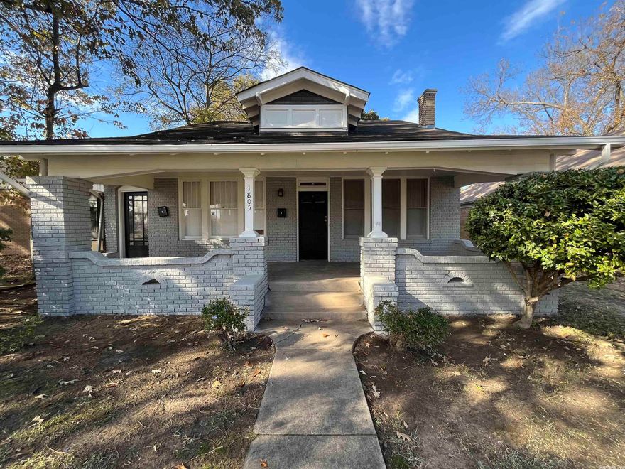 Spacious, newly remodeled 2-bedroom. New gas and electric appliances. Freshly painted and new flooring throughout. Large laundry room. Fully fenced back yard.