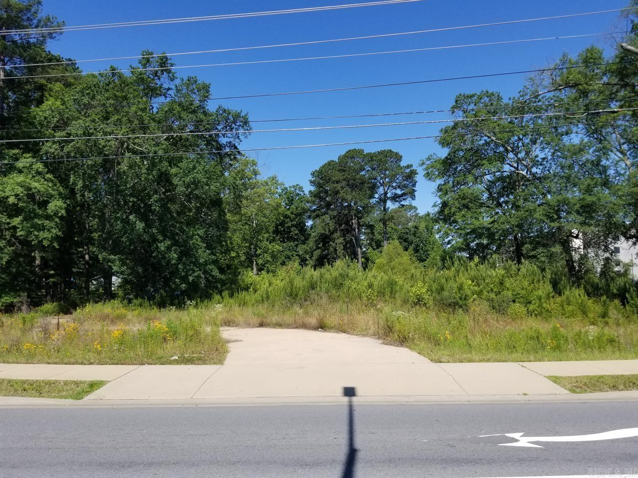 3.14 acres +/- to build your Business, located a half block off I-30 on Alcoa Rd., in Bryant, AR. The Holiday Inn Express and Buffalo Wild Wings are next to the property and a Shopping Center with Target and Kohl's and a lot of others that you would recognize are across the street. Banking, restaurants, car dealerships, gas stations, Wal-Mart, Academy Sports, Burlington Coat Factory are just minutes from this location. Call listing agent for more details.
