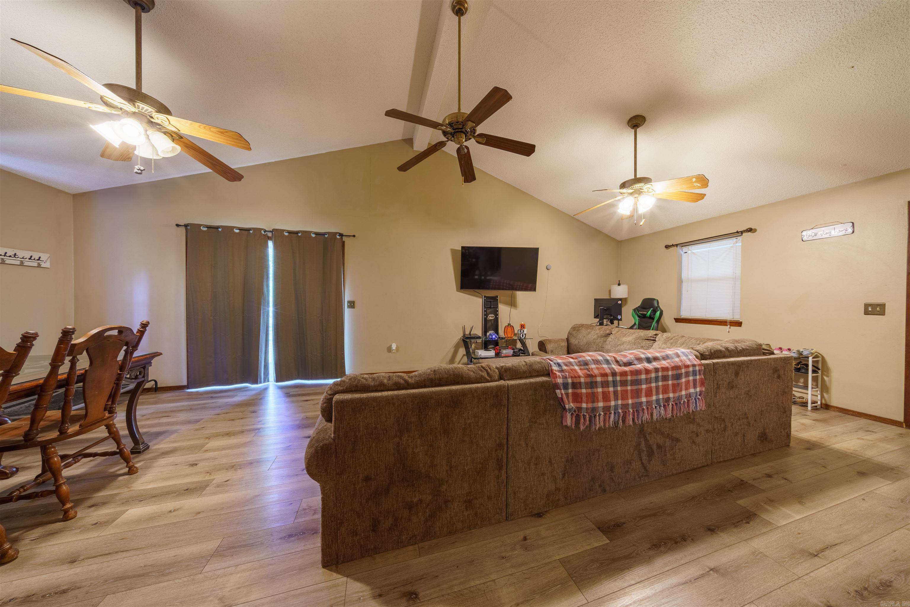 HUSKEY WEST - Residential