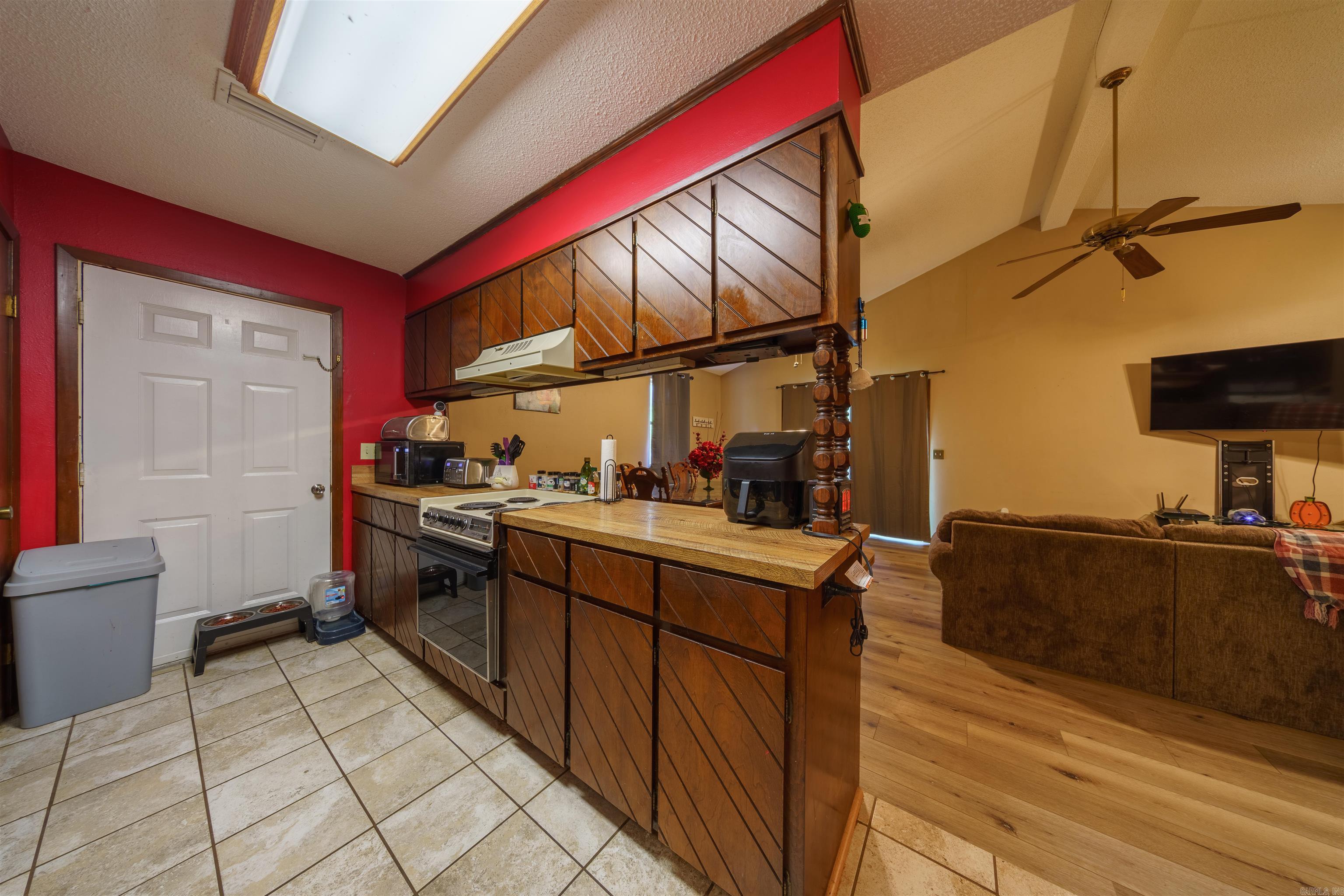 HUSKEY WEST - Residential