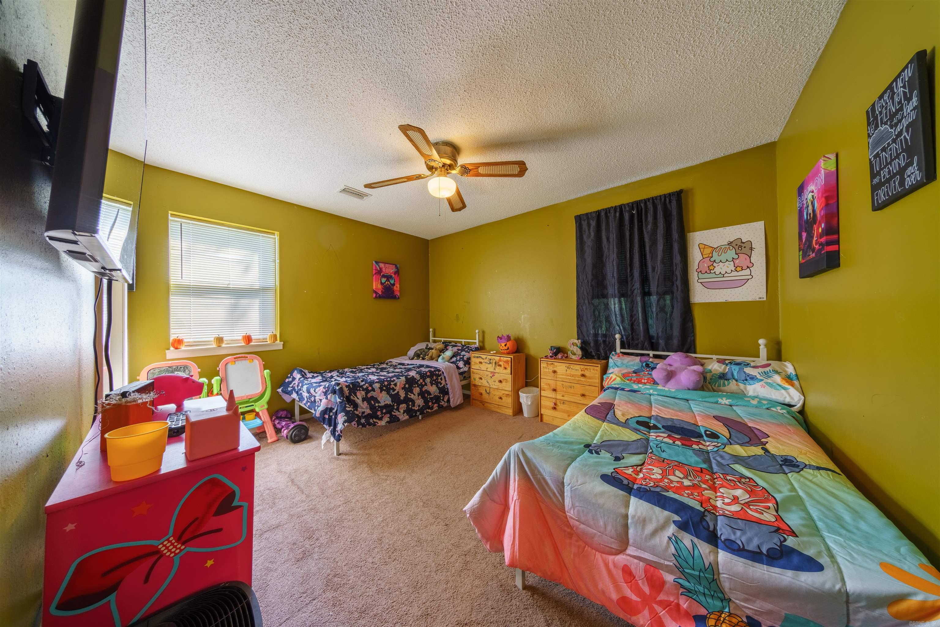 HUSKEY WEST - Residential