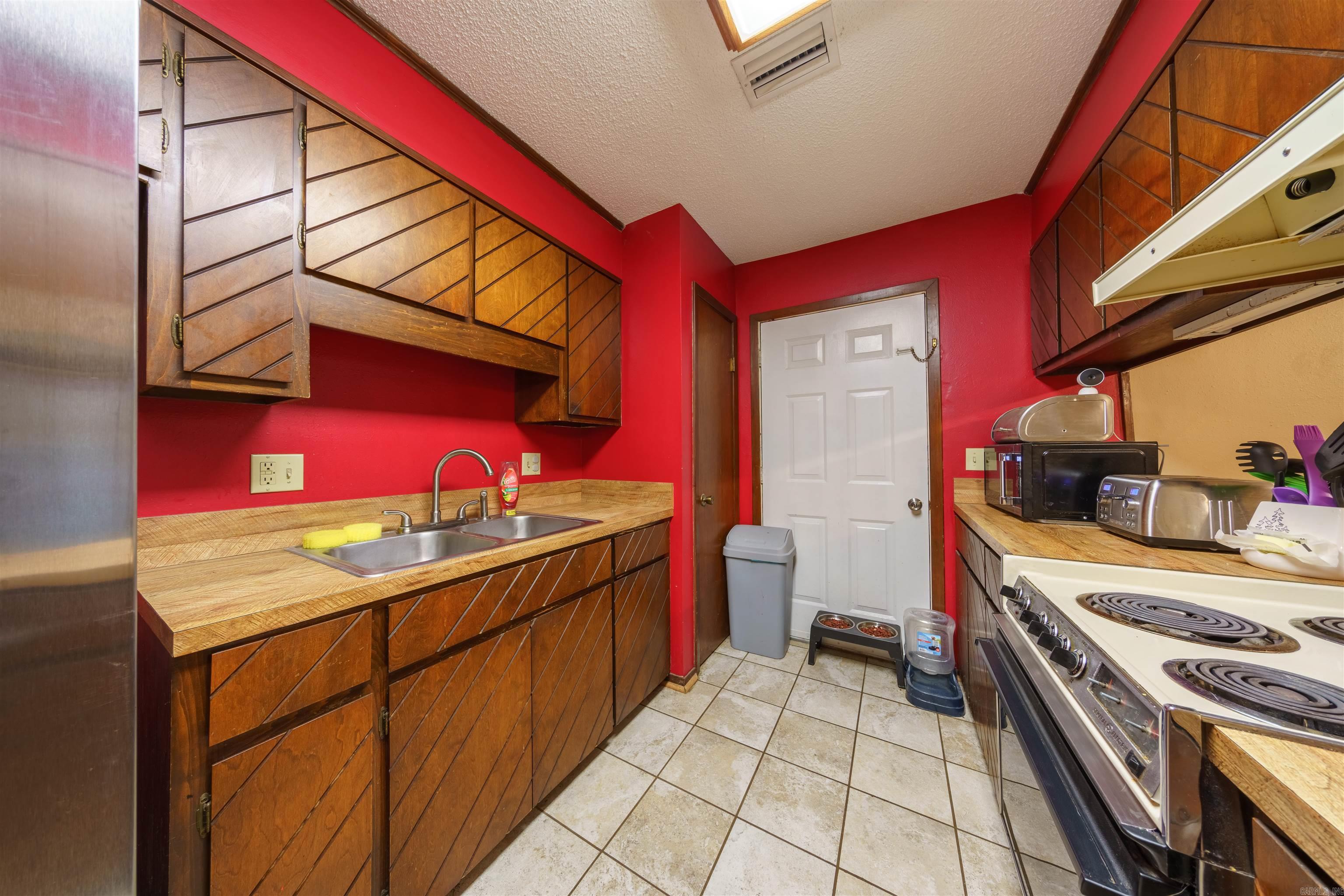 HUSKEY WEST - Residential