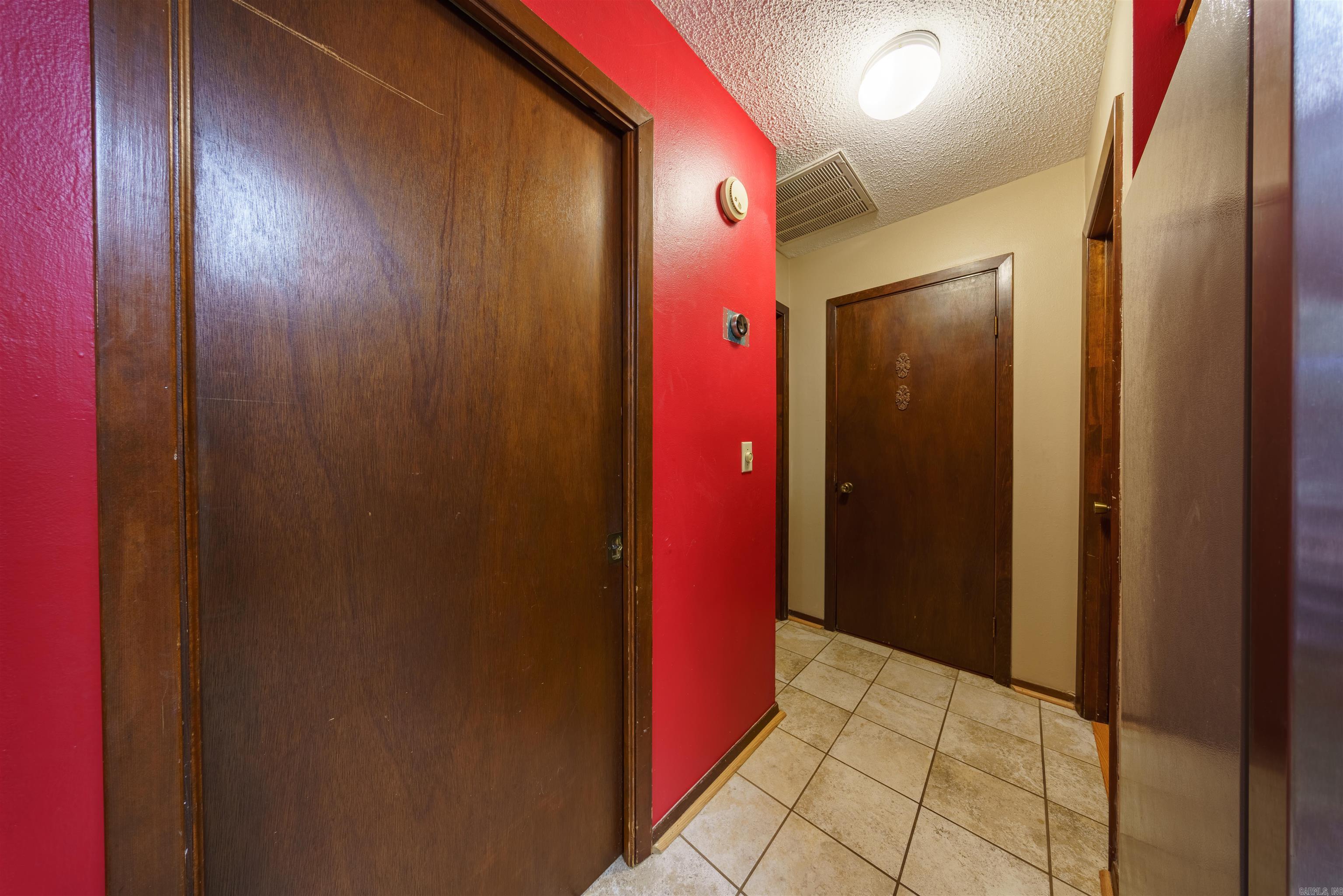 HUSKEY WEST - Residential