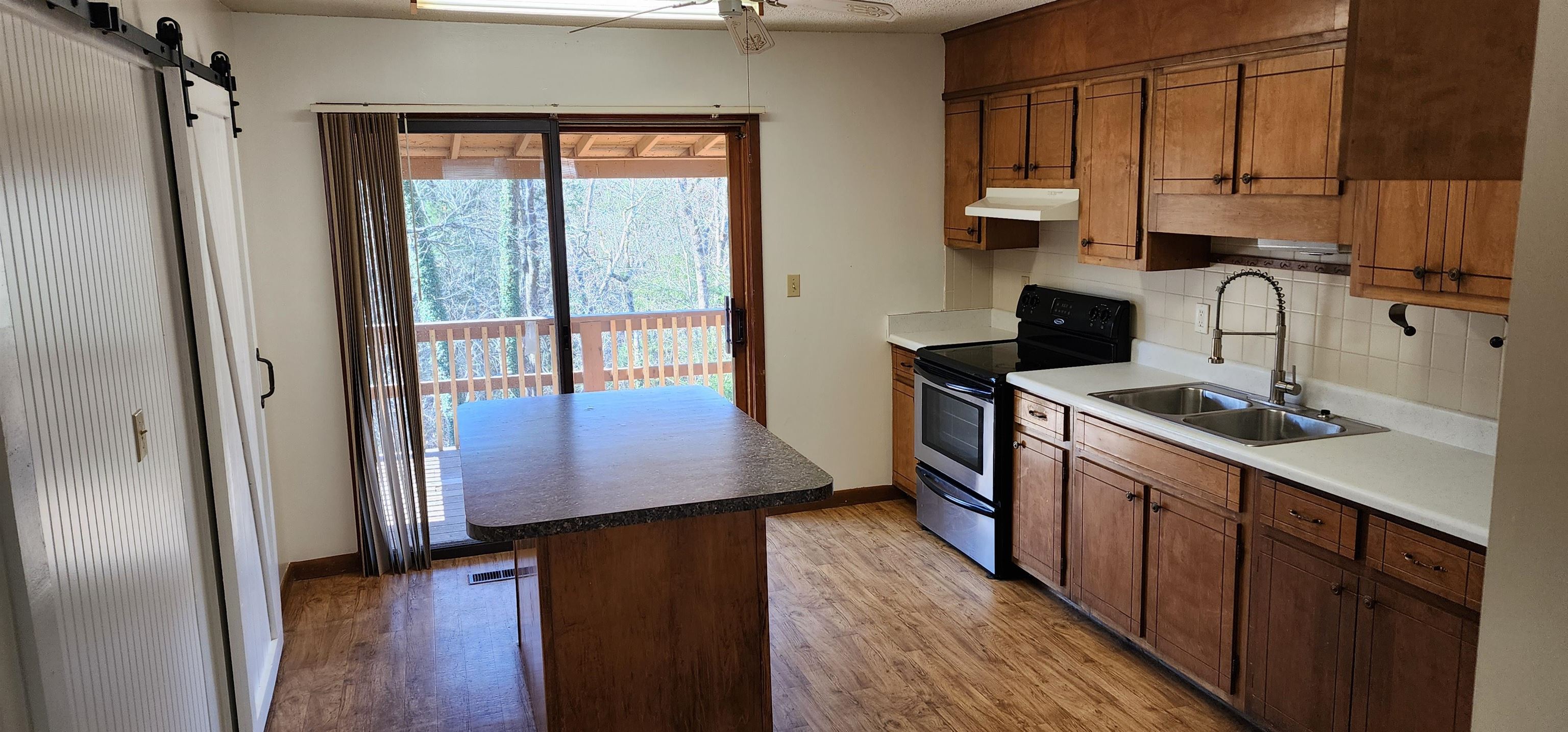 Crow 2nd - Residential Lease