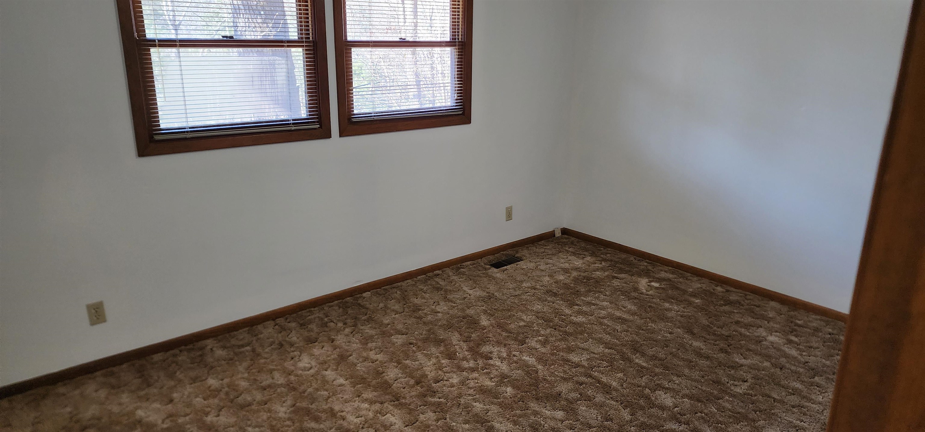 Crow 2nd - Residential Lease