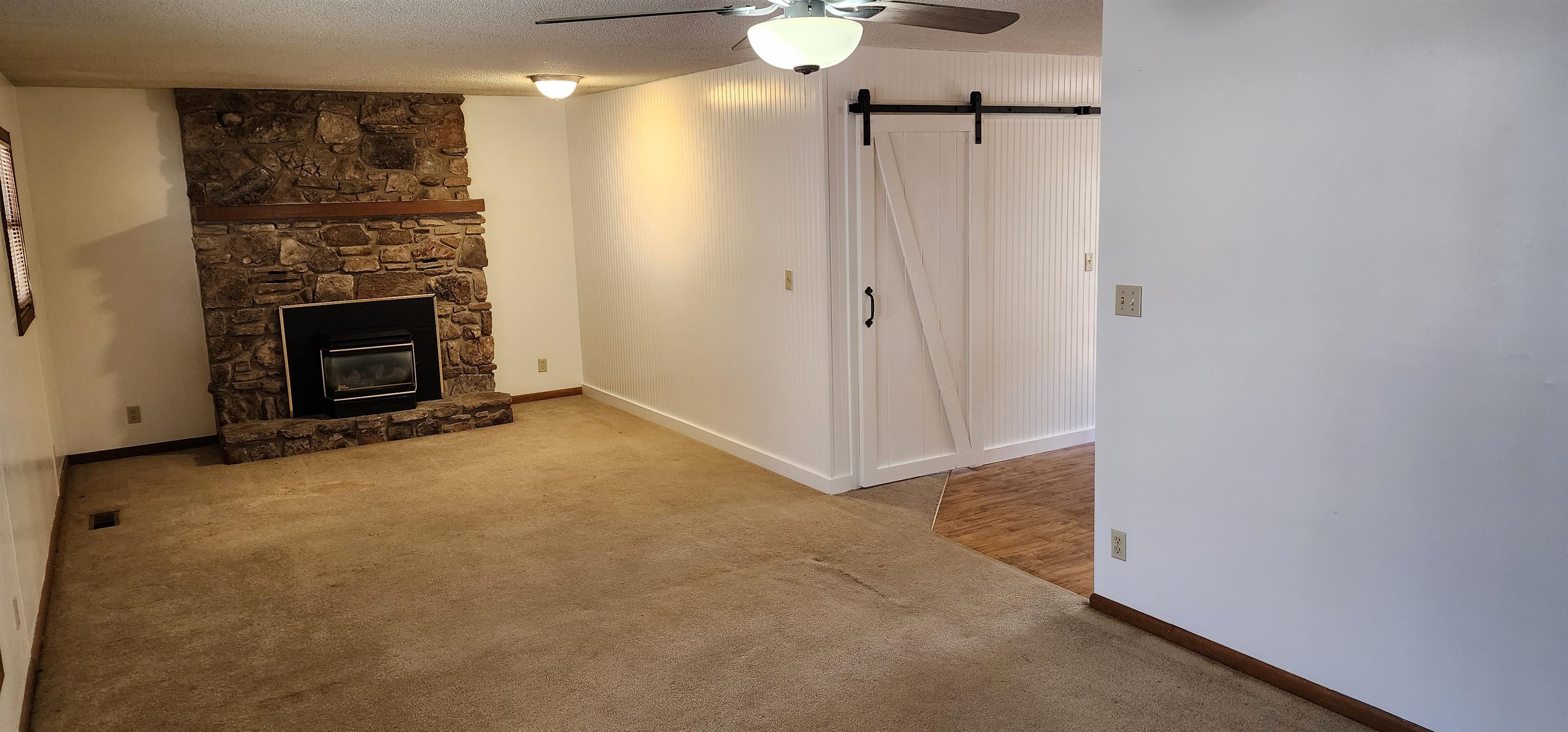 Crow 2nd - Residential Lease