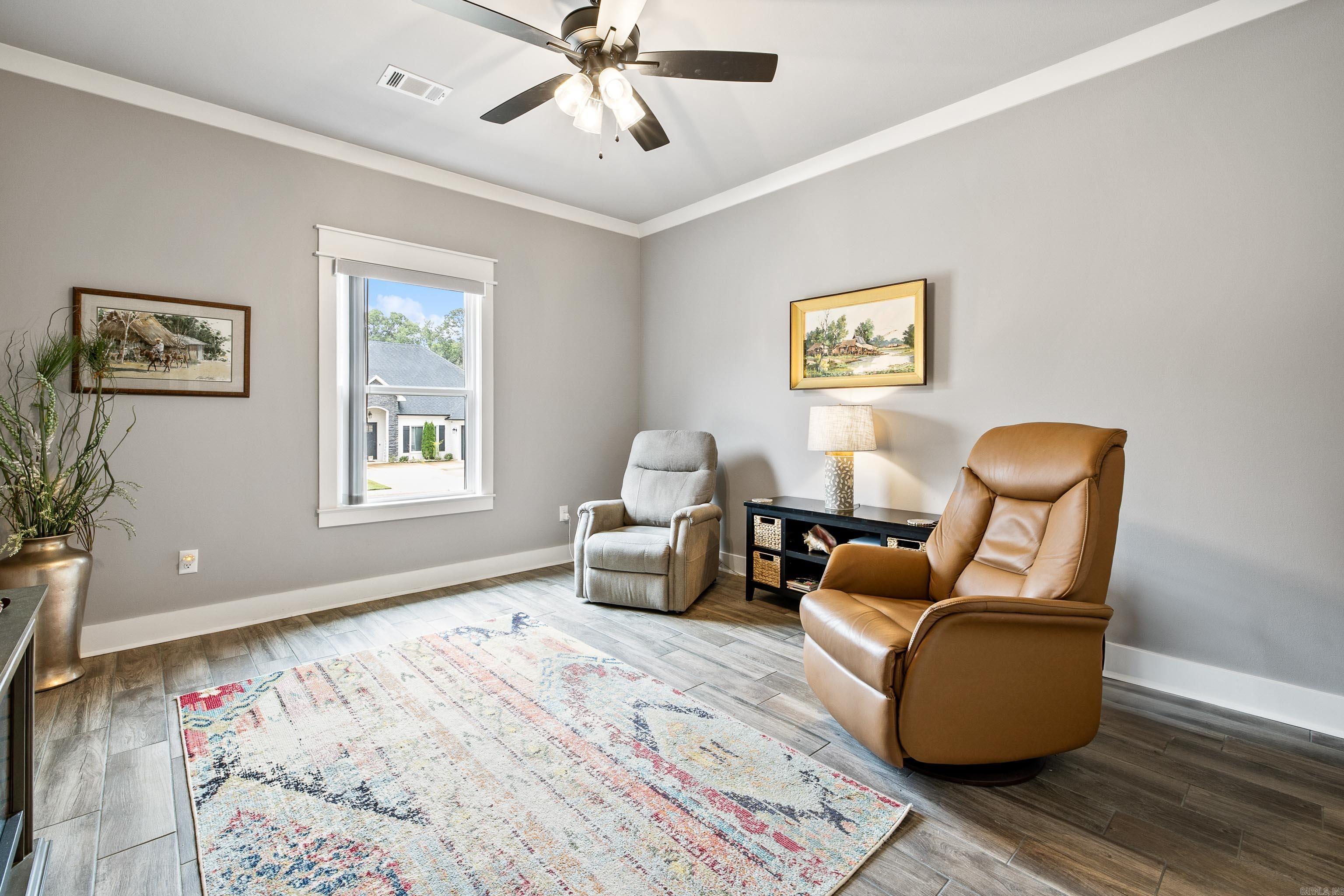 HURRICANE GARDENS - Residential