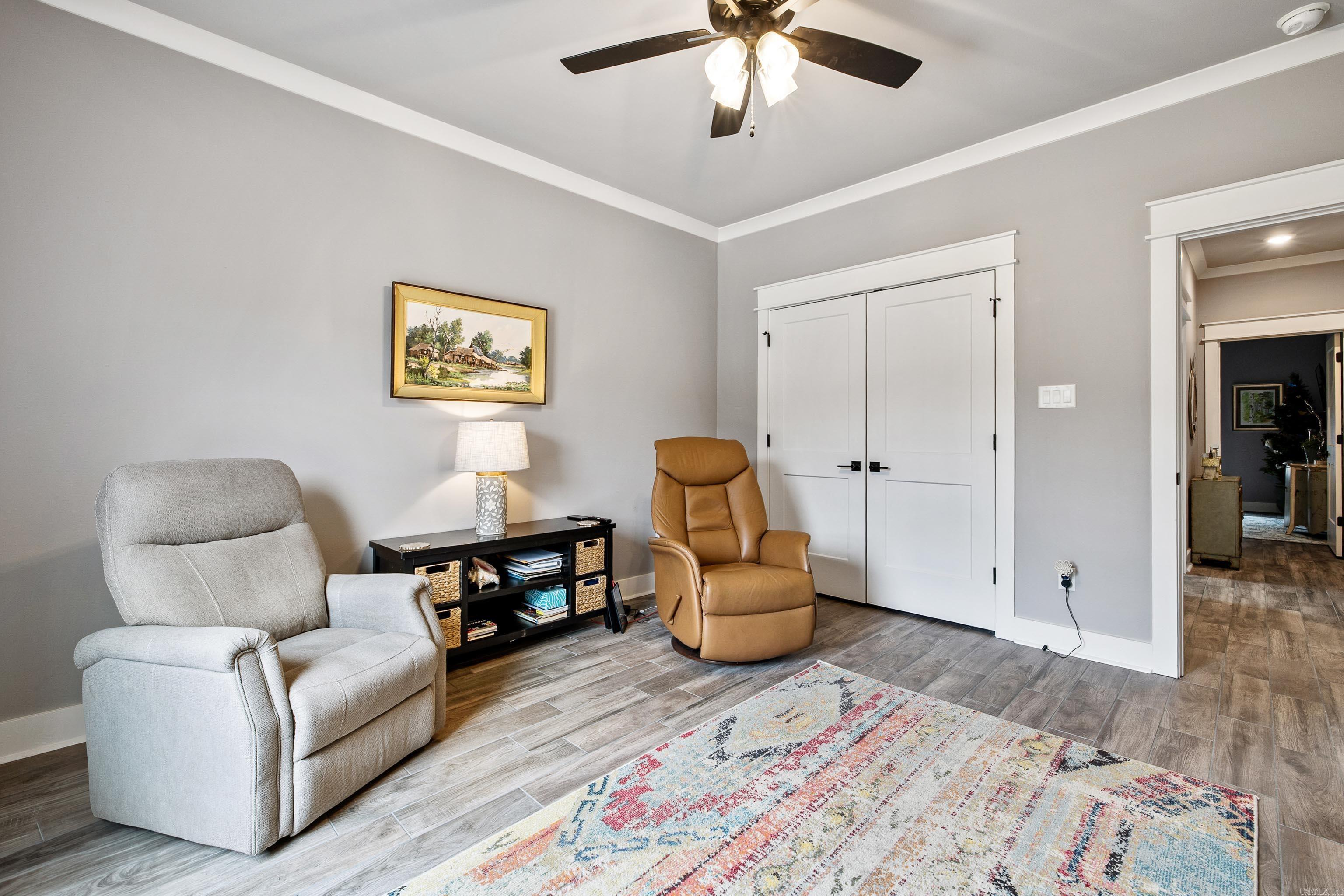 HURRICANE GARDENS - Residential