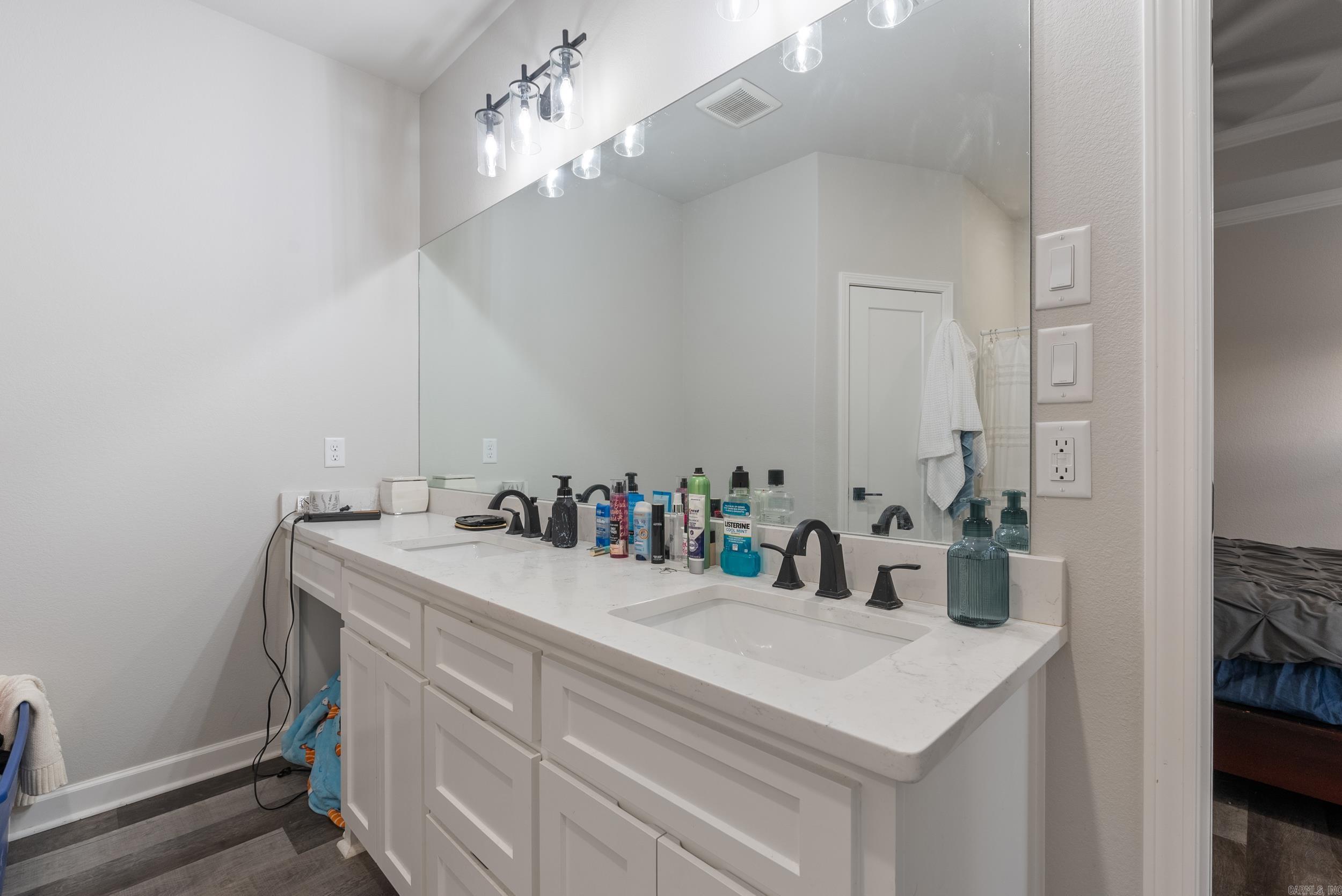 WINCHESTER ESTATES - Residential