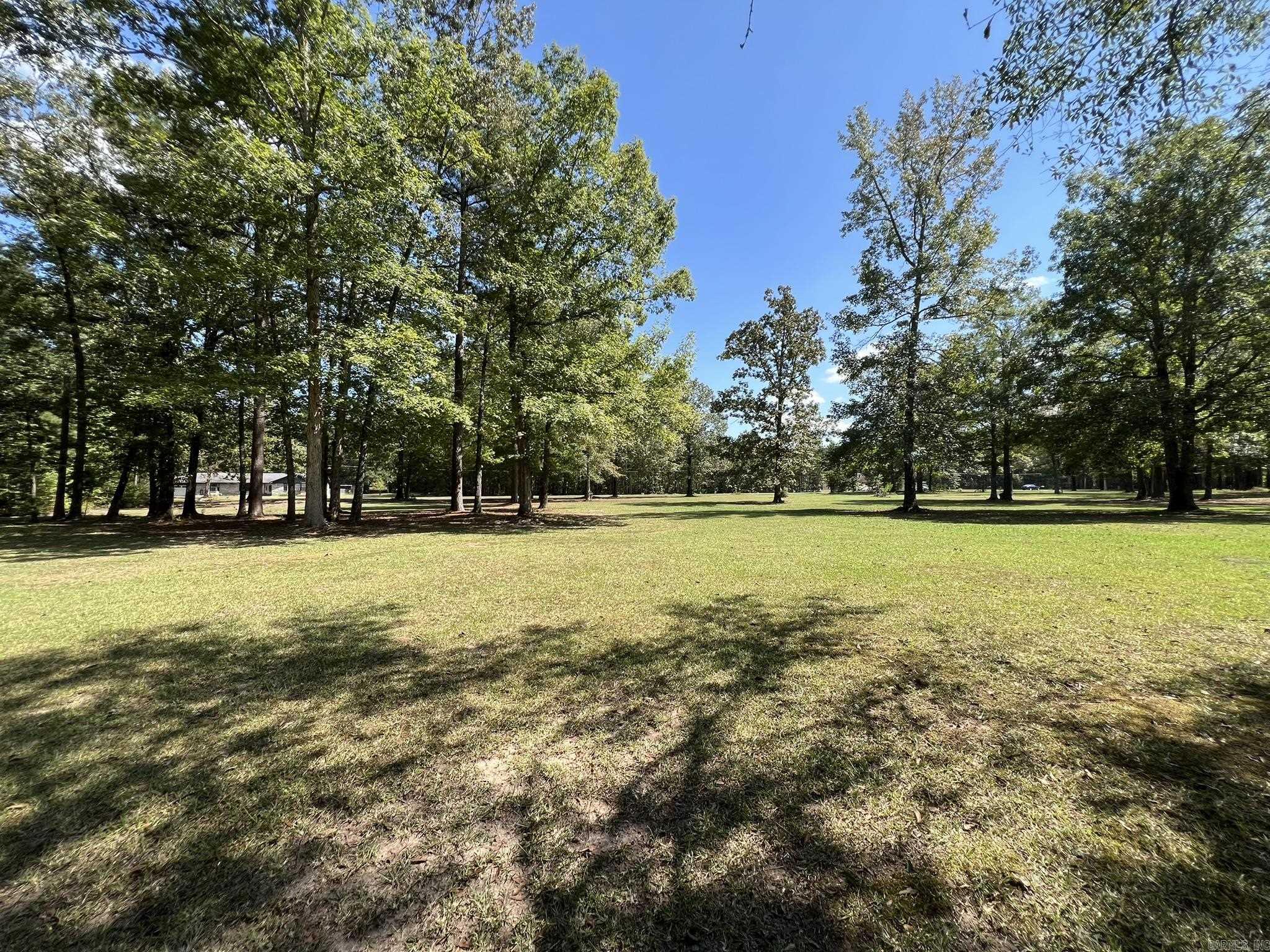 MAPLE CREEK FARMS - Residential